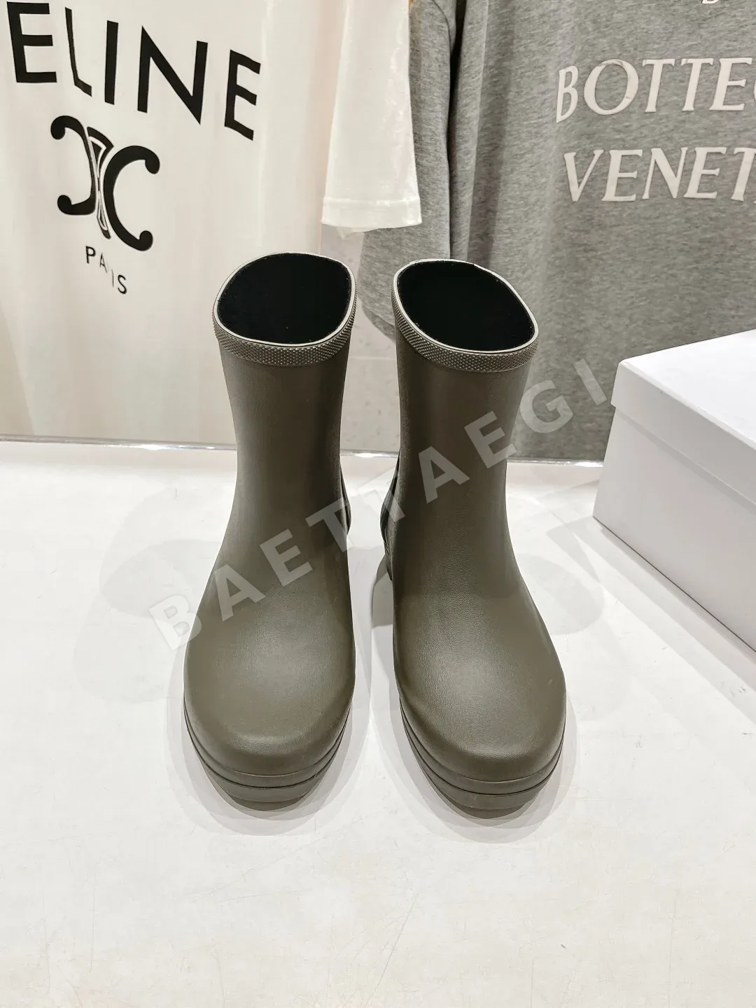 셀린느 PVC 레인부츠 85261