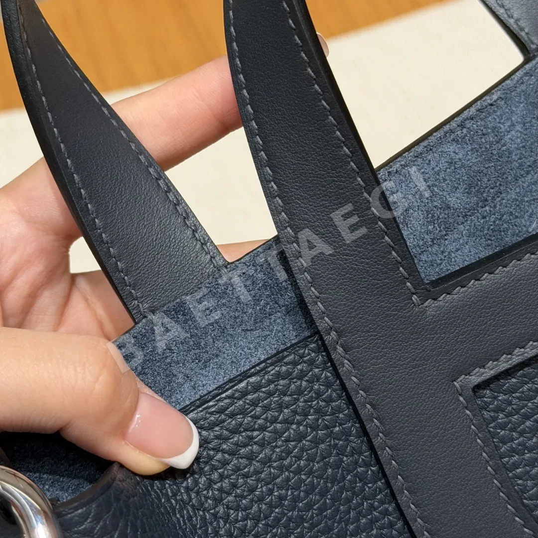 에르메스 인 더 루프 미드나이트 블루 피코탄 가방 상세 이미지 9