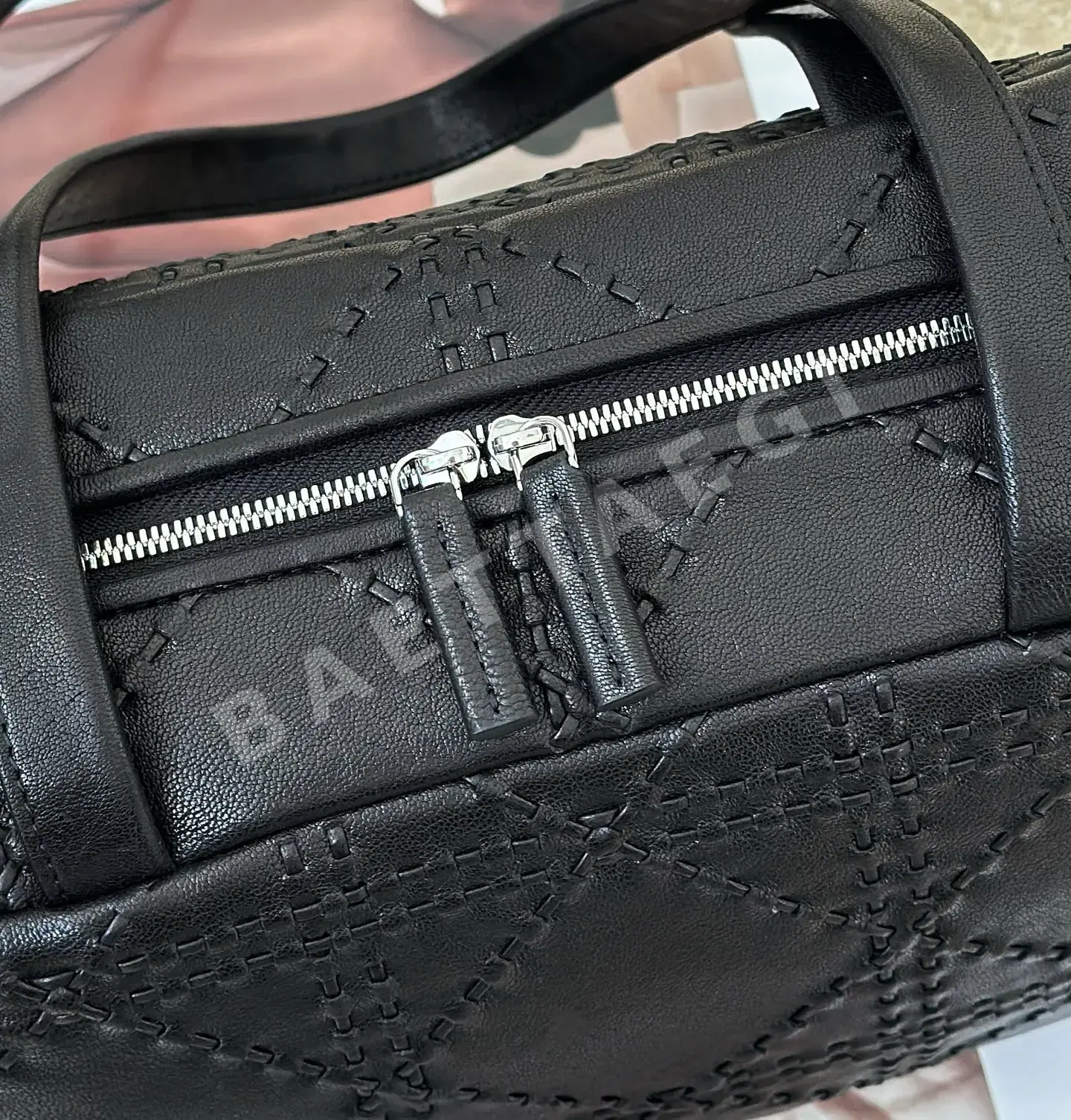 더로우 엠보싱 식물성 태닝 볼링백 상세 이미지 6