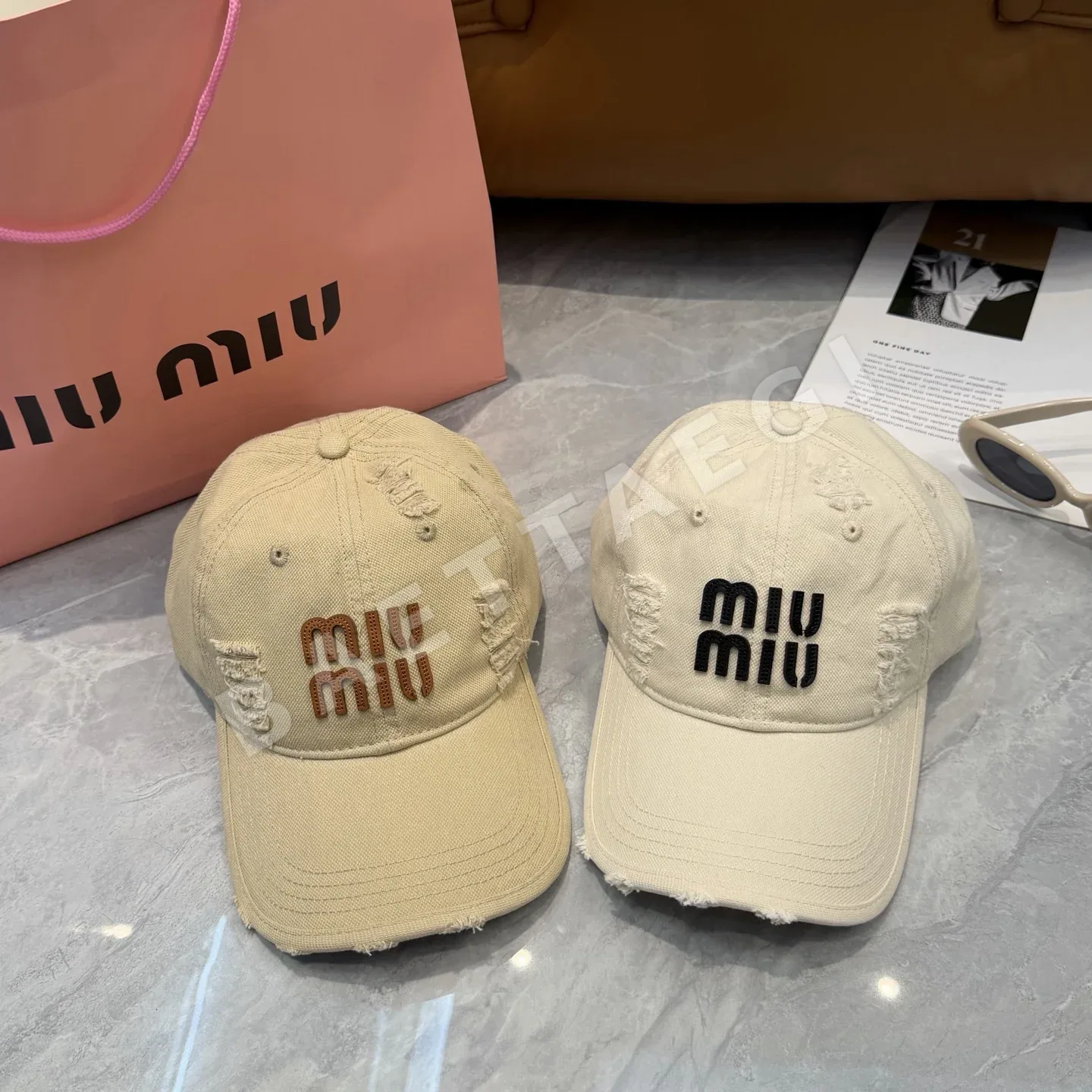 미우미우 찢어진 디자인 베이스볼 캡 상세 이미지 9