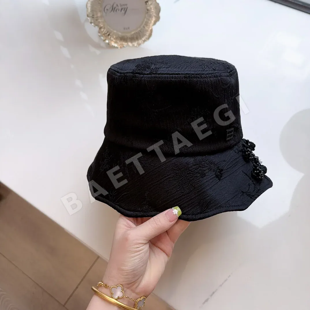 미우미우 모자 81043 Miu Miu Cap 상세 이미지 7