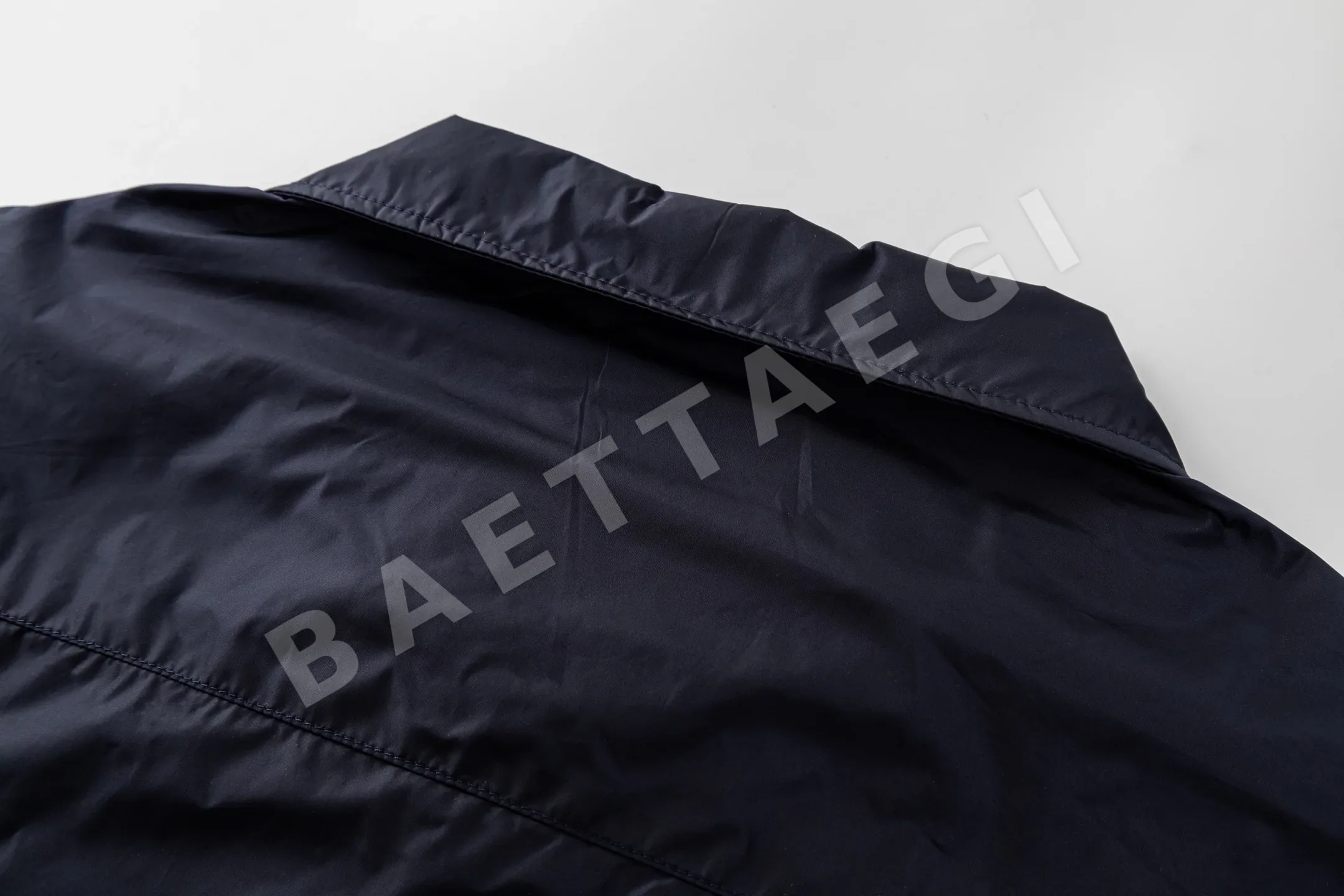 프라다 리사이클 나일론 지퍼 남성 자켓 상세 이미지 13