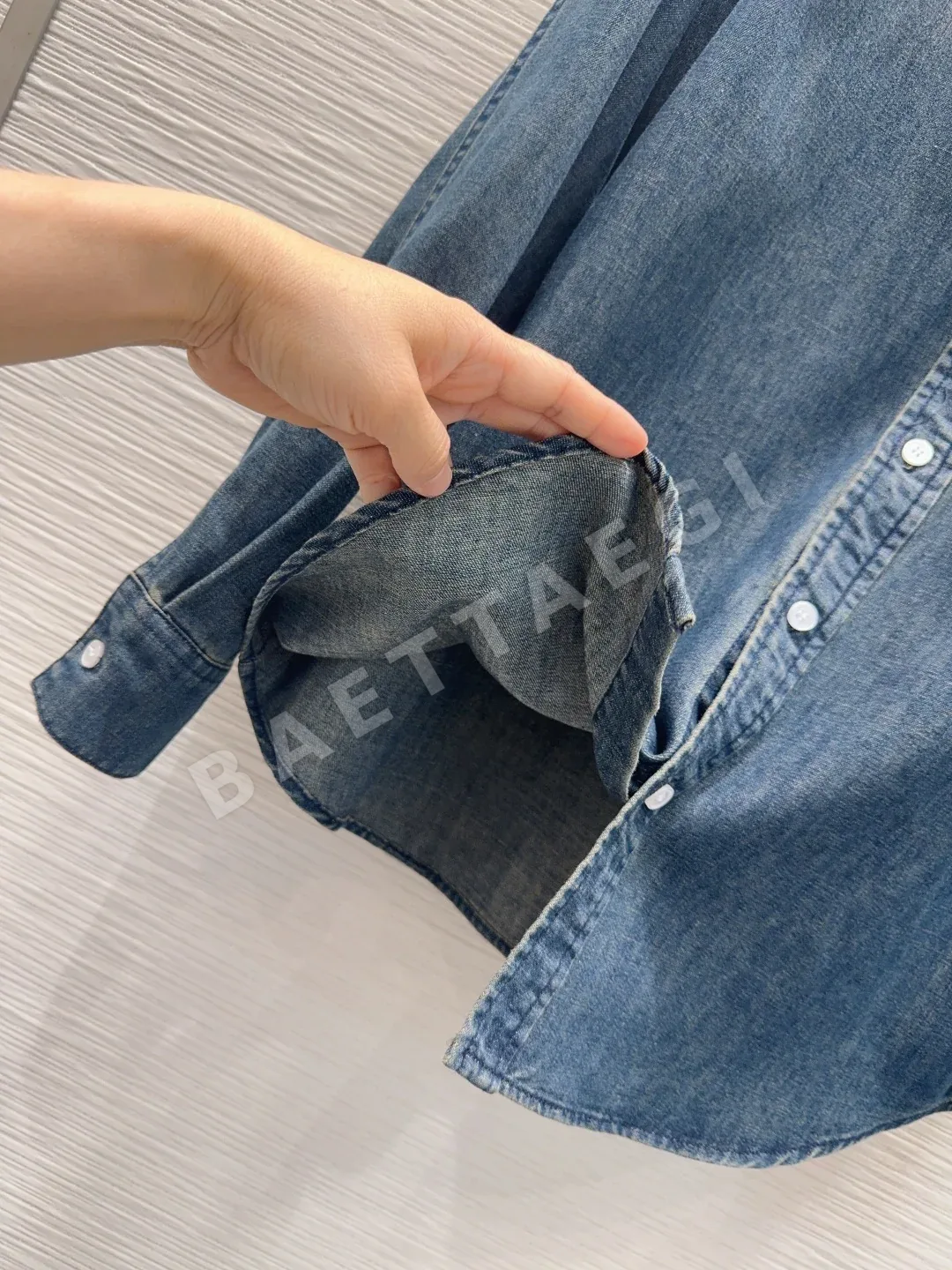 디올 데님 하이핏 여성 셔츠 상세 이미지 5