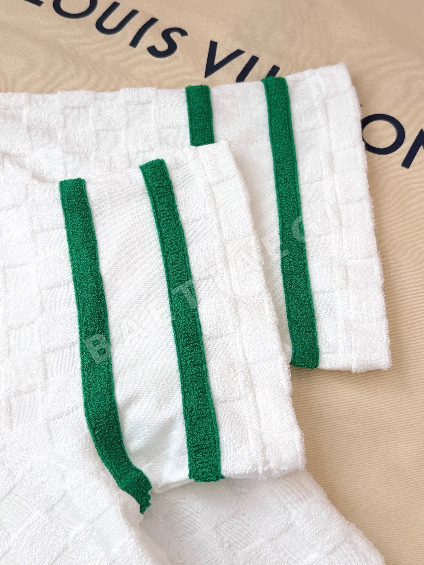 루이비통 LV 체크 패턴 테리 자카드 반팔 티셔츠 상세 이미지 6