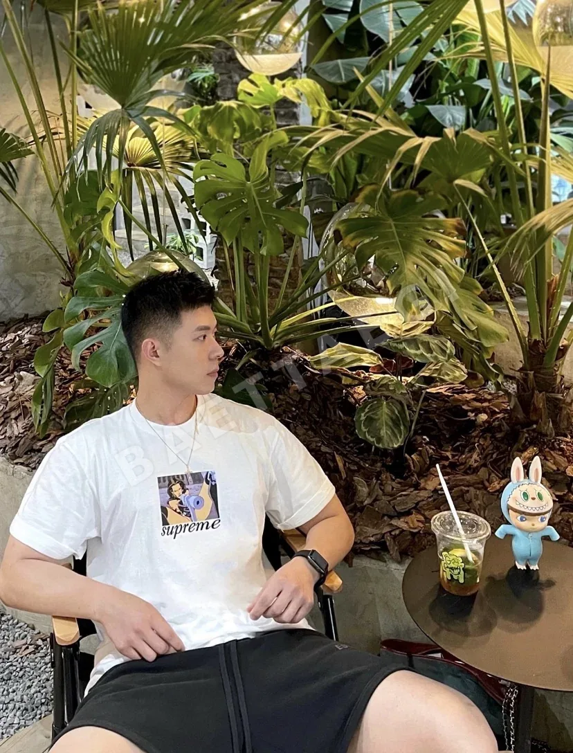 슈프림 매직 워리어 남성 반팔 티셔츠 상세 이미지 7