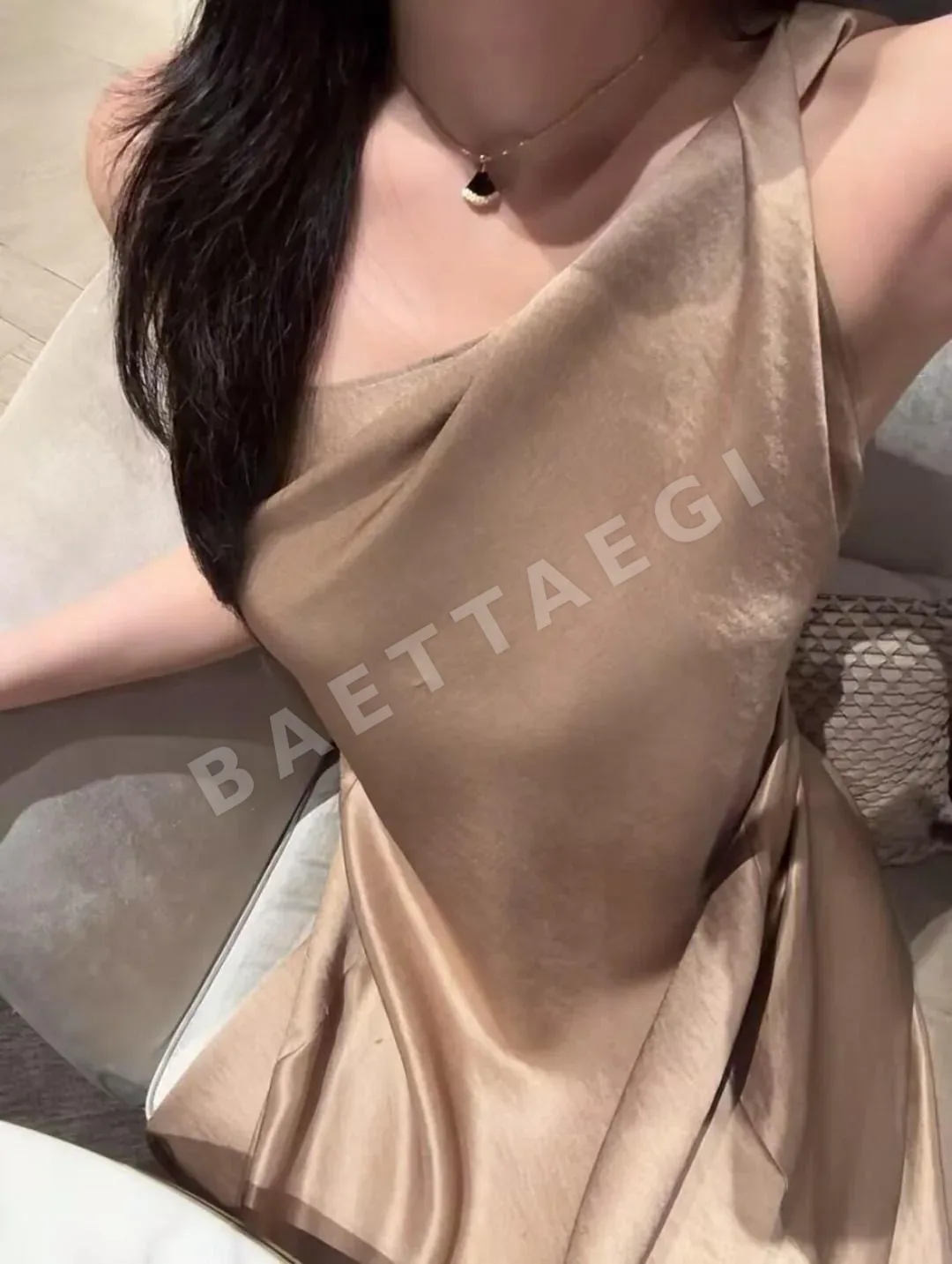 불가리 다이아몬드 장식 화이트 골드 목걸이 상세 이미지 3