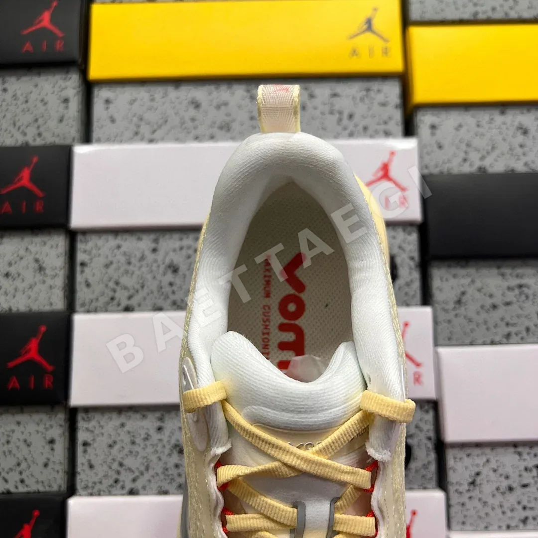 나이키 [XY] 보메로 플러스 IM5020-100 201238 Nike Vomero Plus 상세 이미지 5