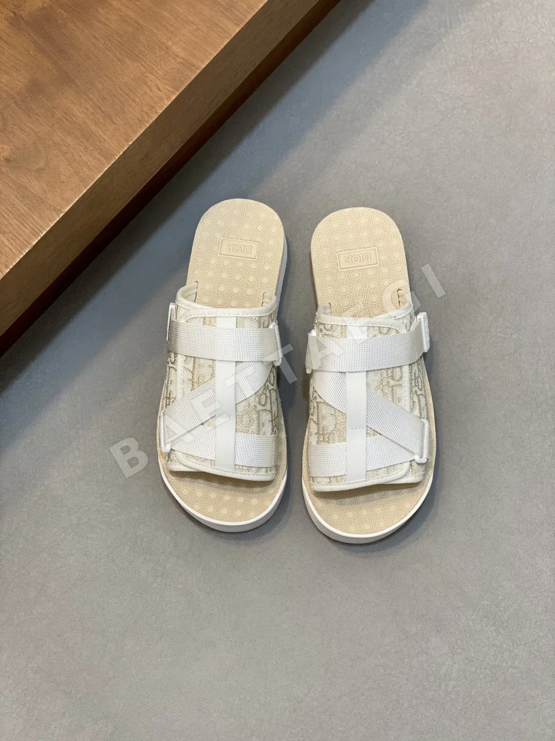 디올 샌들 블랙 러버 오블리크 프린트 207058