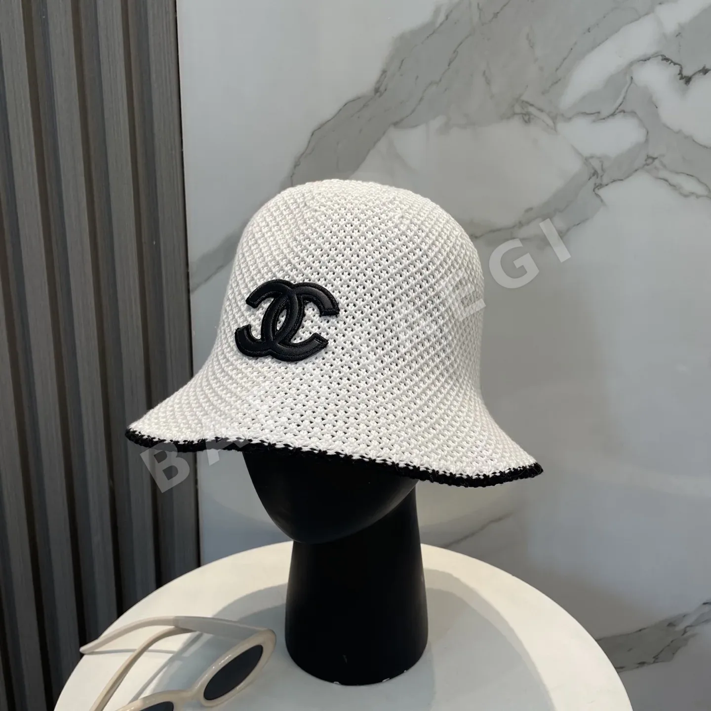 샤넬 25C 램스킨 버킷 햇 모자 상세 이미지 2