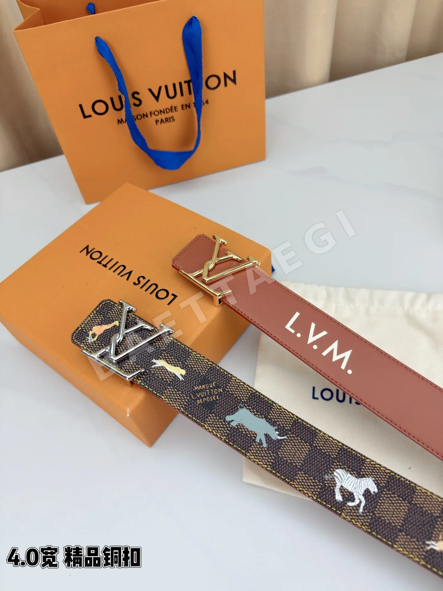 루이비통 골드 LV 버클 체크 캔버스 벨트 상세 이미지 9
