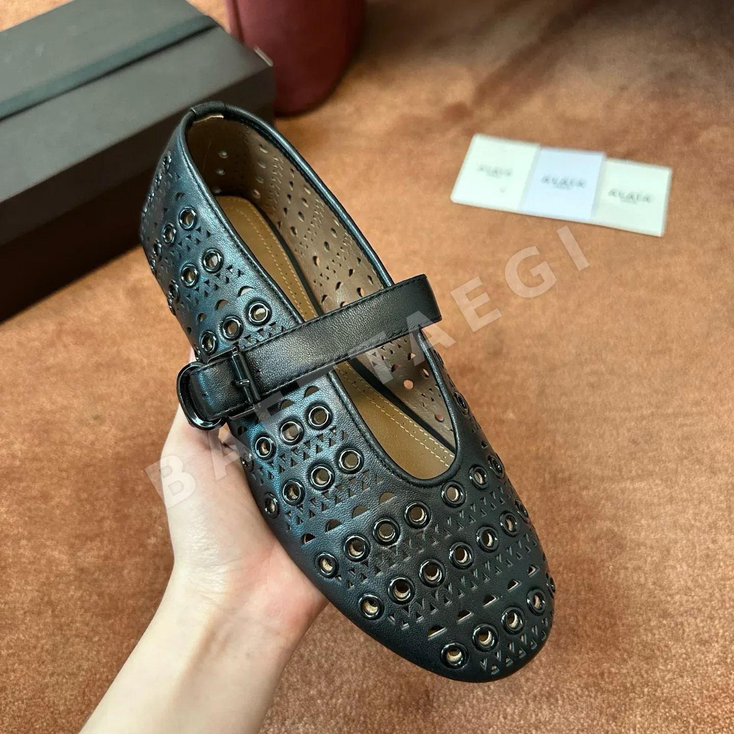 알라이아 꼬임 발레 슈즈 상세 이미지 3