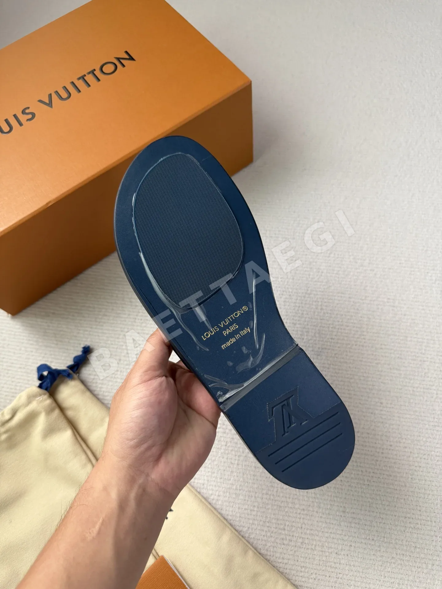 루이비통 포르티피노 카프스킨 슬리퍼 상세 이미지 9