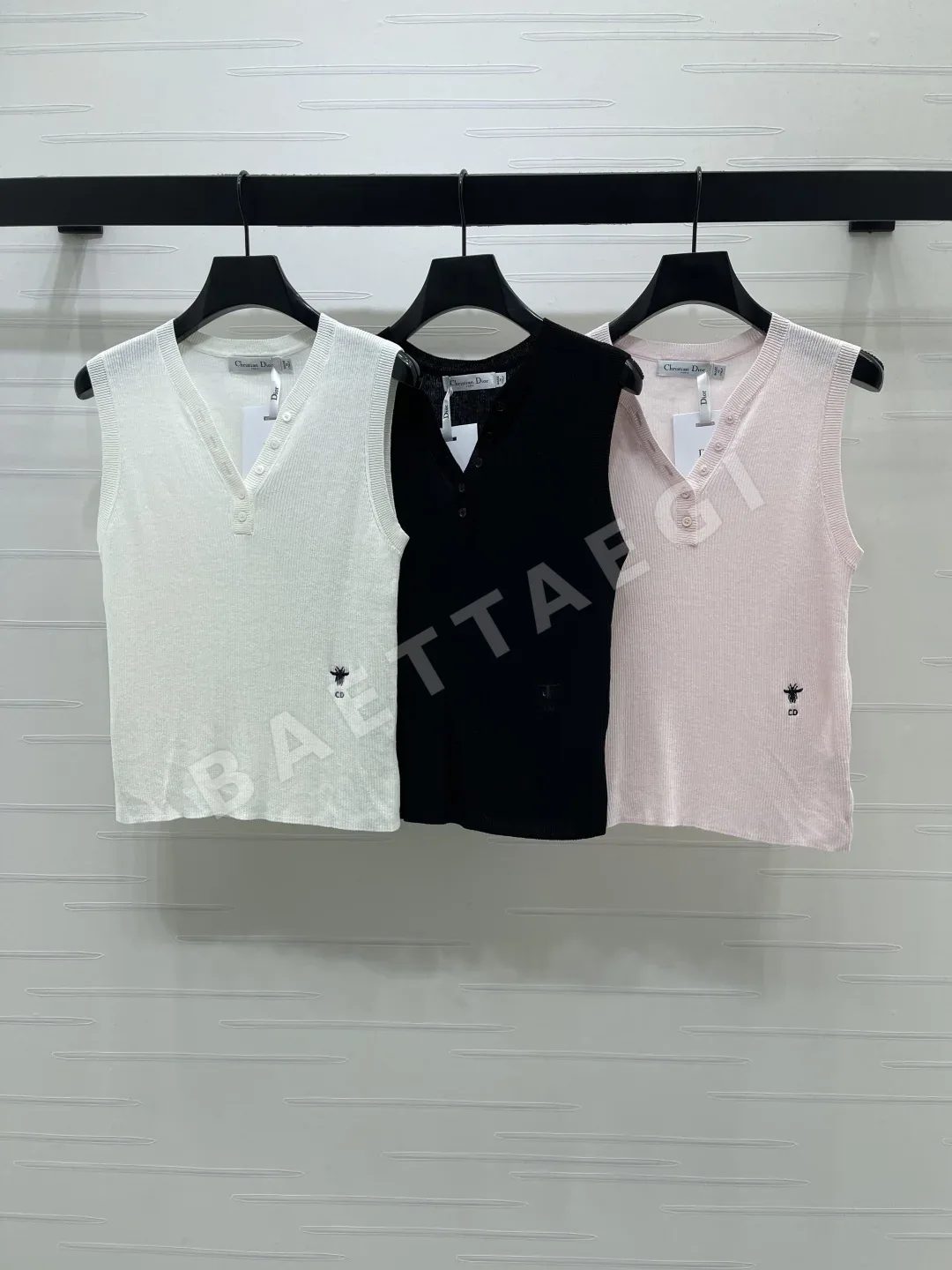 디올 여성 반팔 92306