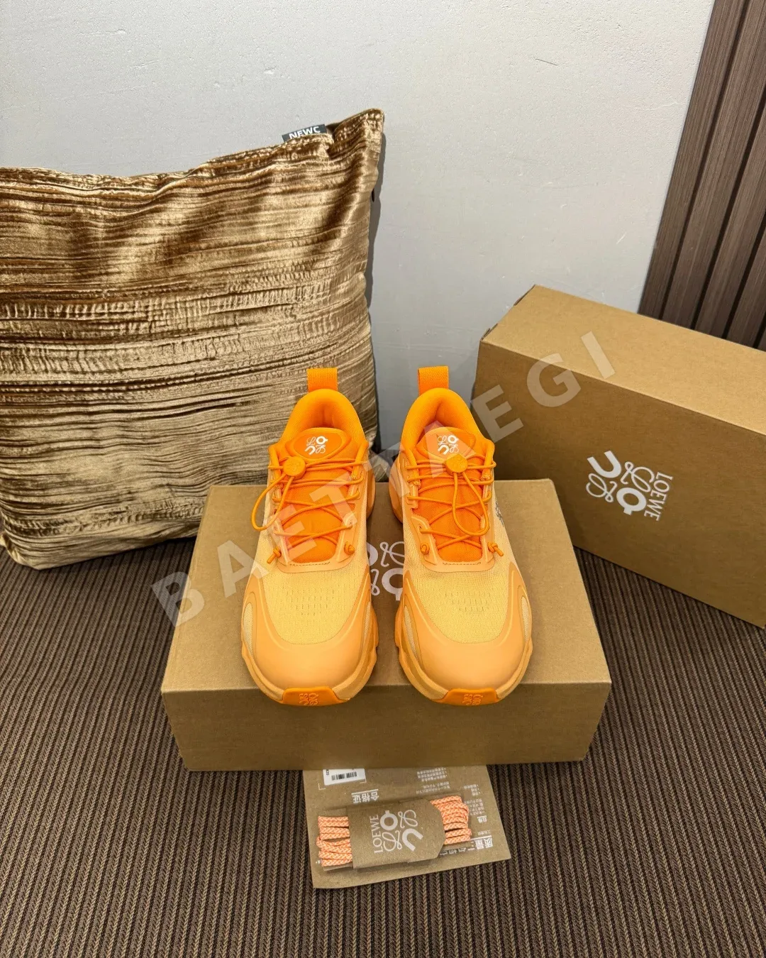 로에베 스니커즈 메시 187635
