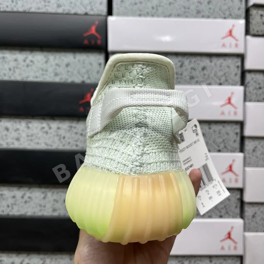 아디다스 [XQ] 이지 부스트 350 V2 EG7491 200780 Adidas Yeezy Boost 350 V2 Hyperspace 상세 이미지 3