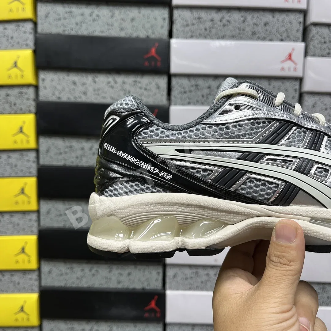 아식스 [TOP] 젤 카야노 14 1201A935-001 200411 Asics Gel-Kayano 14 Black Glacier Grey 상세 이미지 10