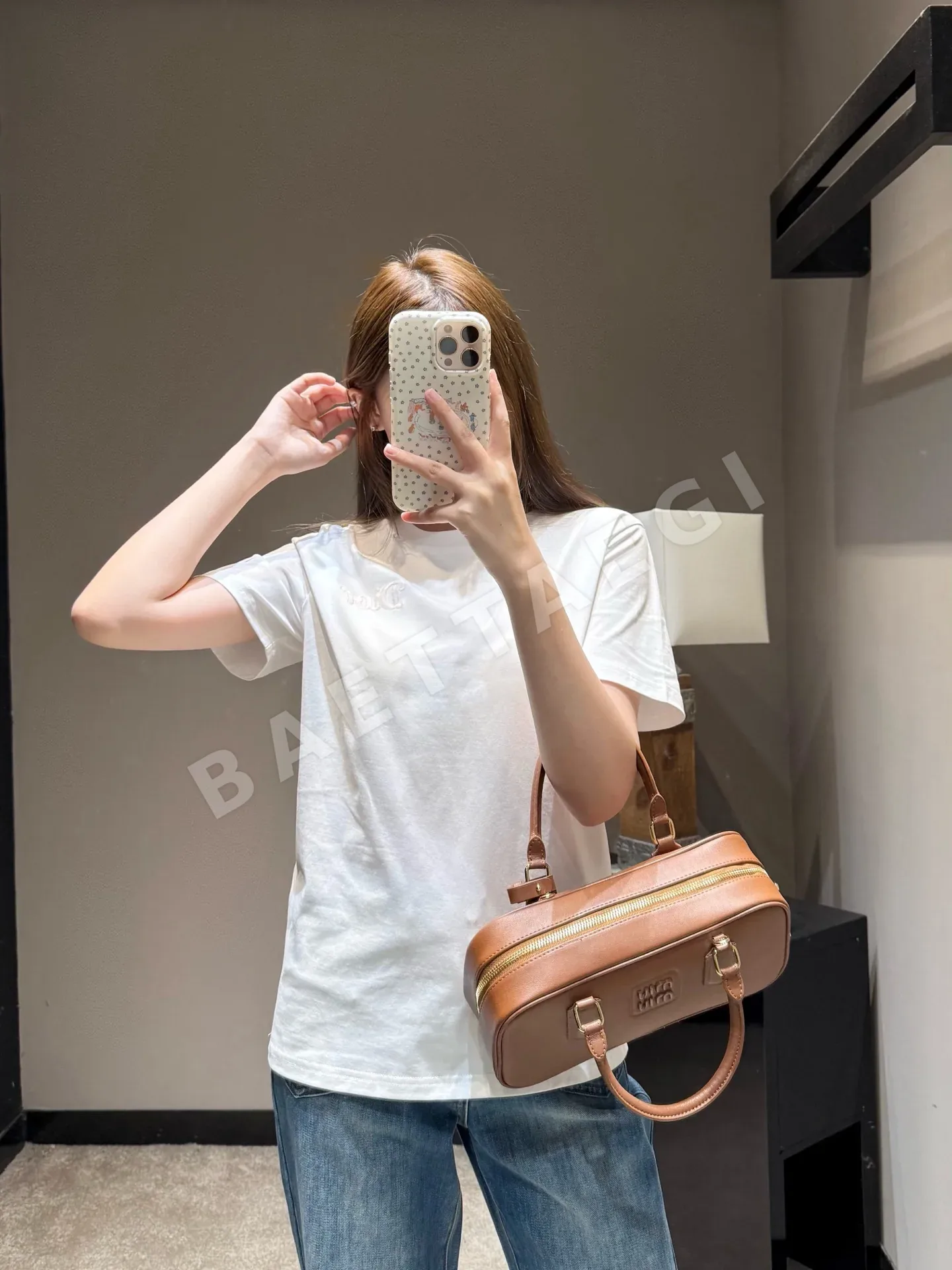 디올 자수 로고 여성 반팔 티셔츠 상세 이미지 6