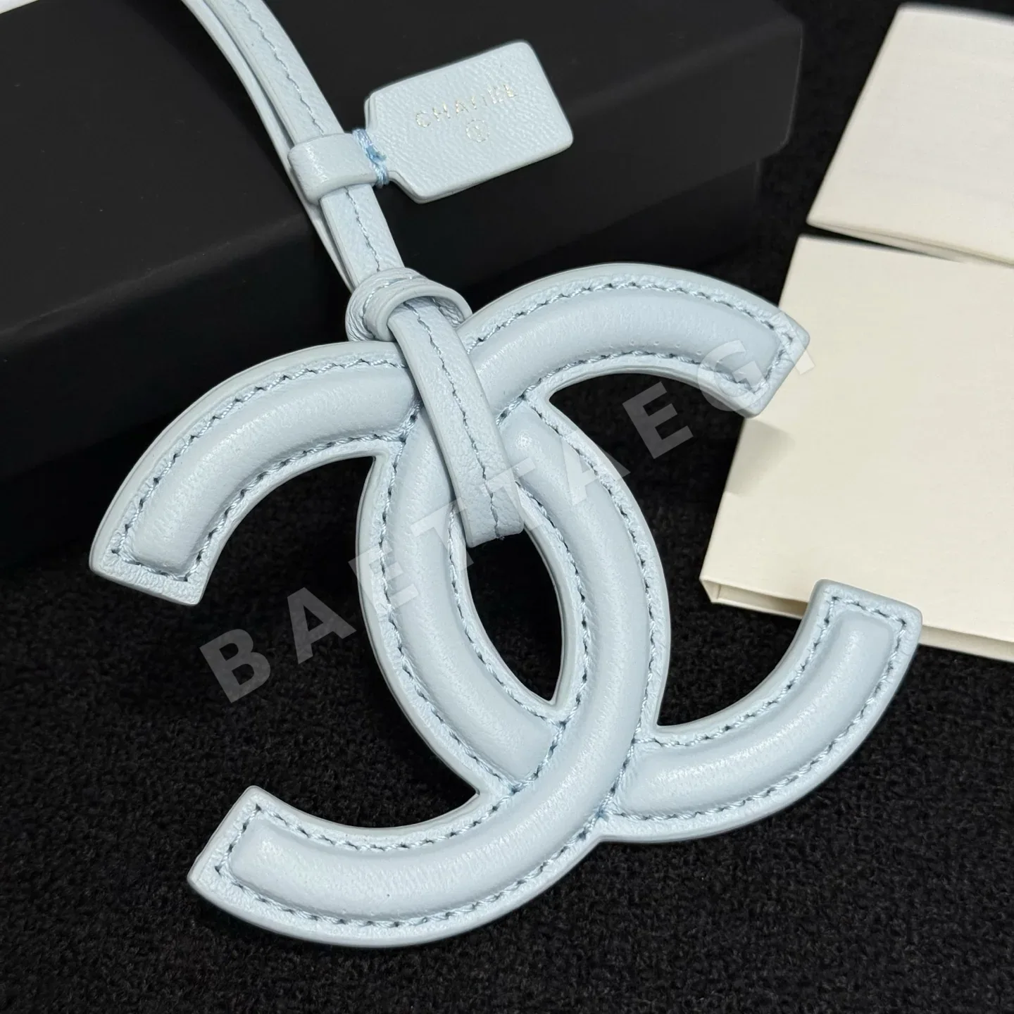샤넬 램스킨 더블 C 로고 키링 상세 이미지 8