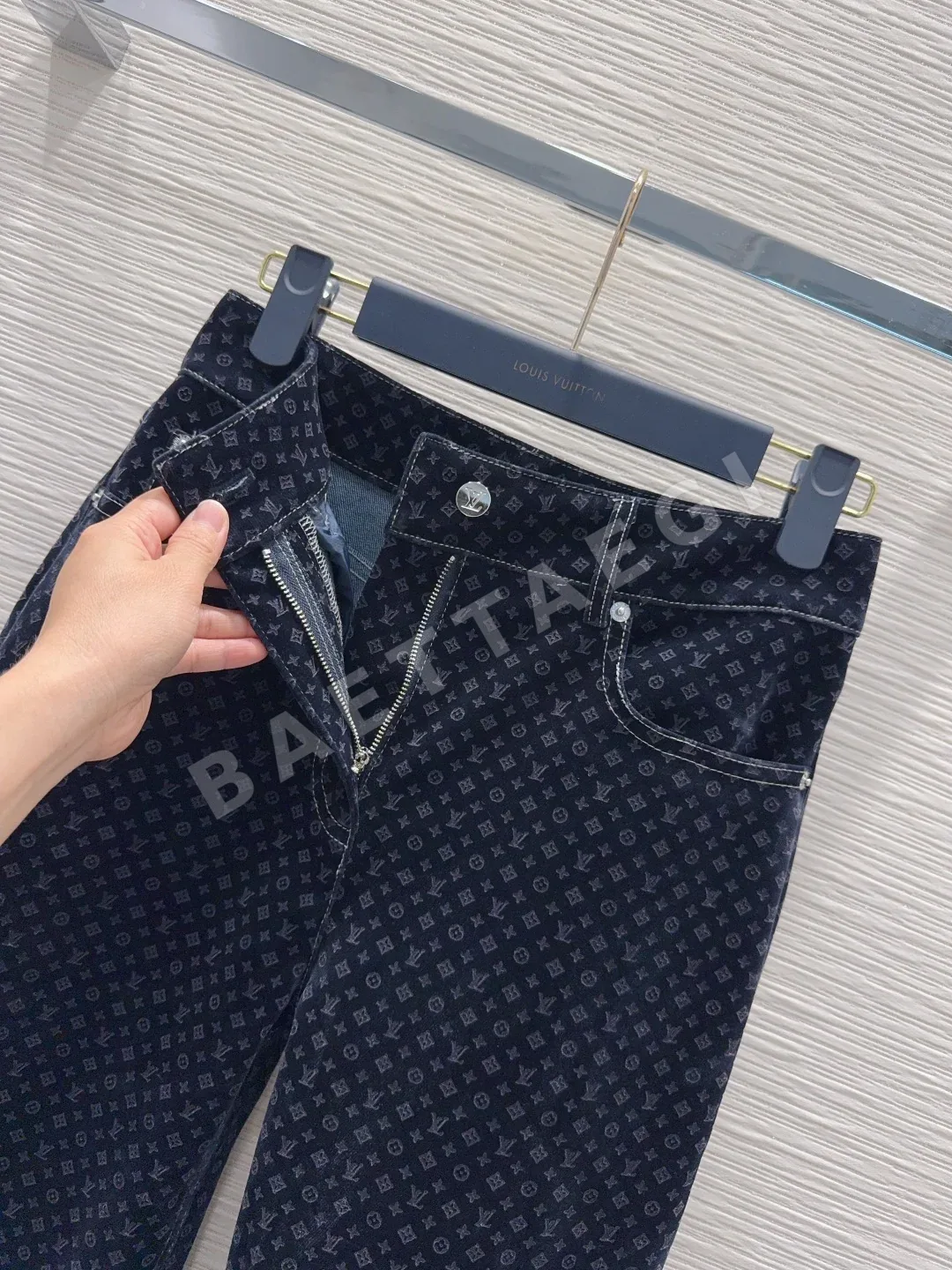루이비통 벨벳 여성 바지 상세 이미지 5