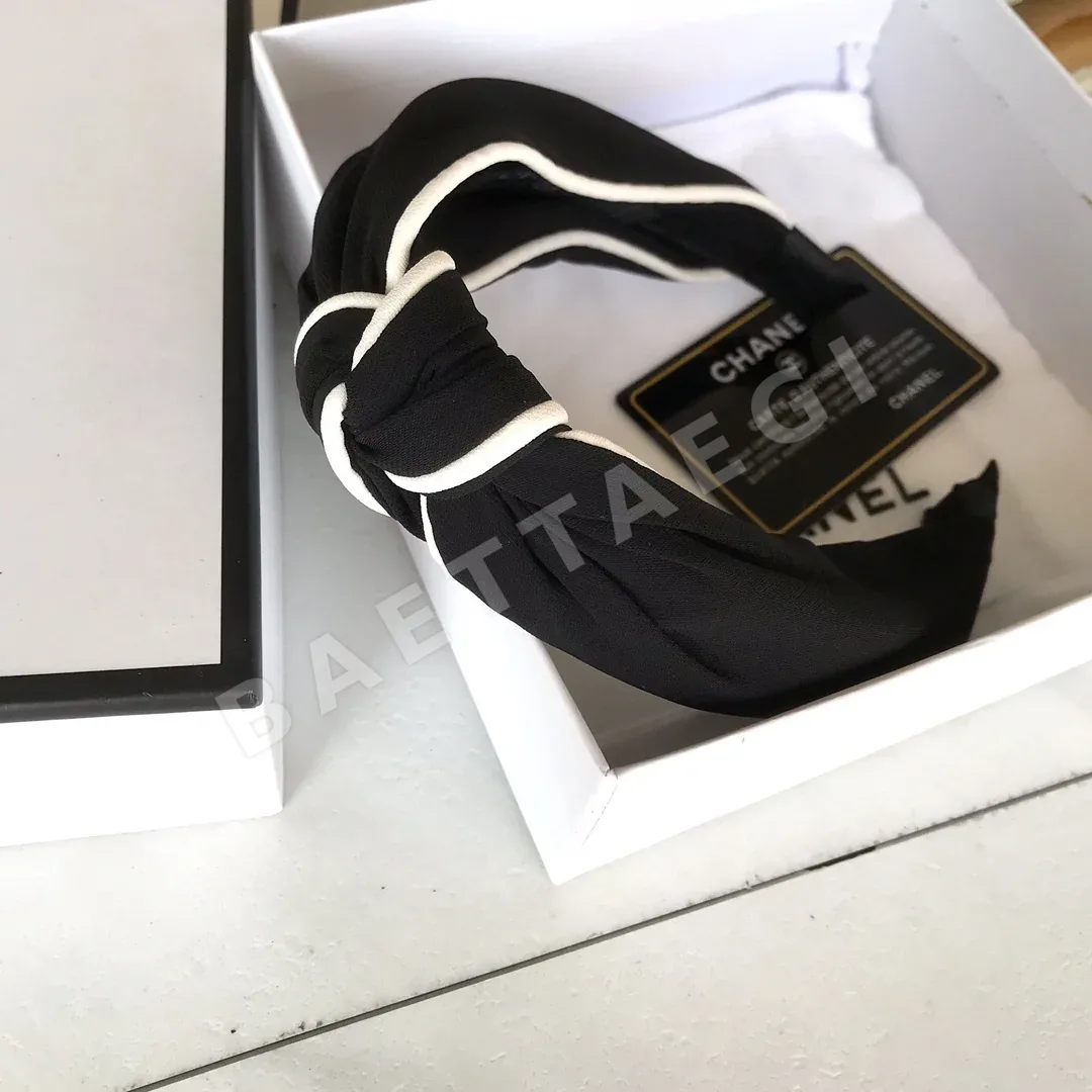 샤넬 흰색 파이핑 헤드밴드 헤어악세 상세 이미지 2