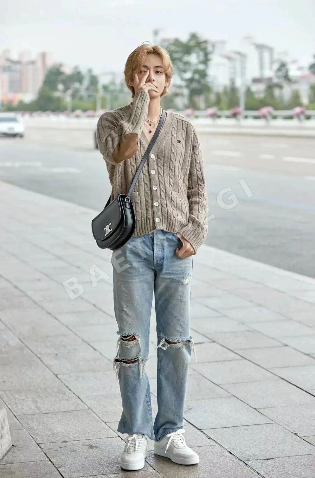 셀린느 케이블 니트 캐시미어 가디건 상세 이미지 30