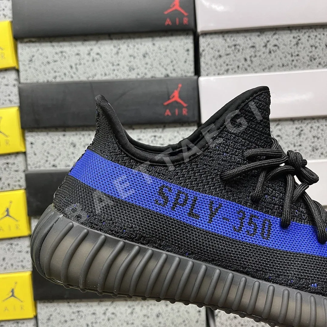 아디다스 [XQ] 이지 부스트 350 V2 GY7164 200796 Adidas Yeezy Boost 350 V2 Dazzling Blue 상세 이미지 3