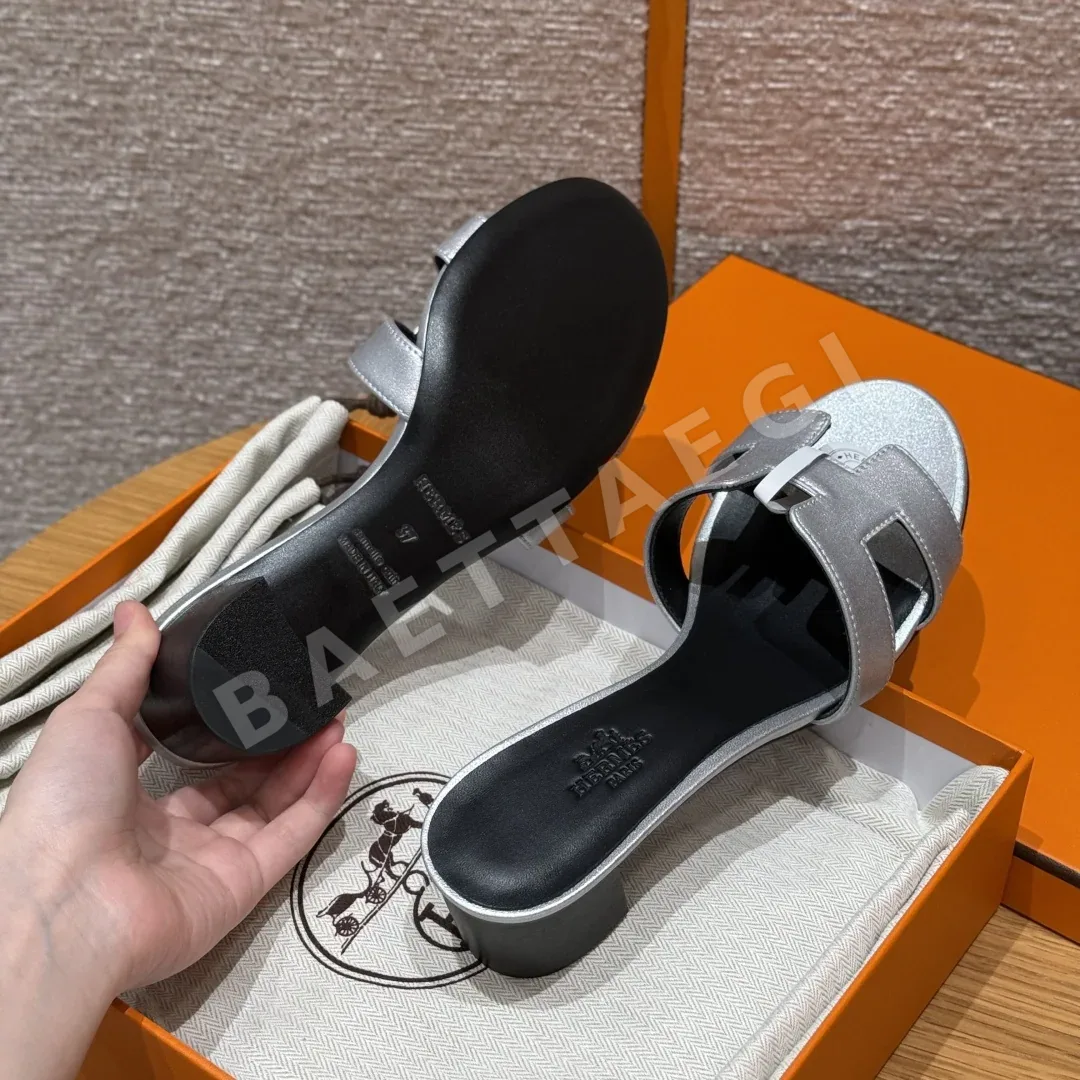 에르메스 오아시스 샌들 실버그레이 염소가죽 하이힐 상세 이미지 7