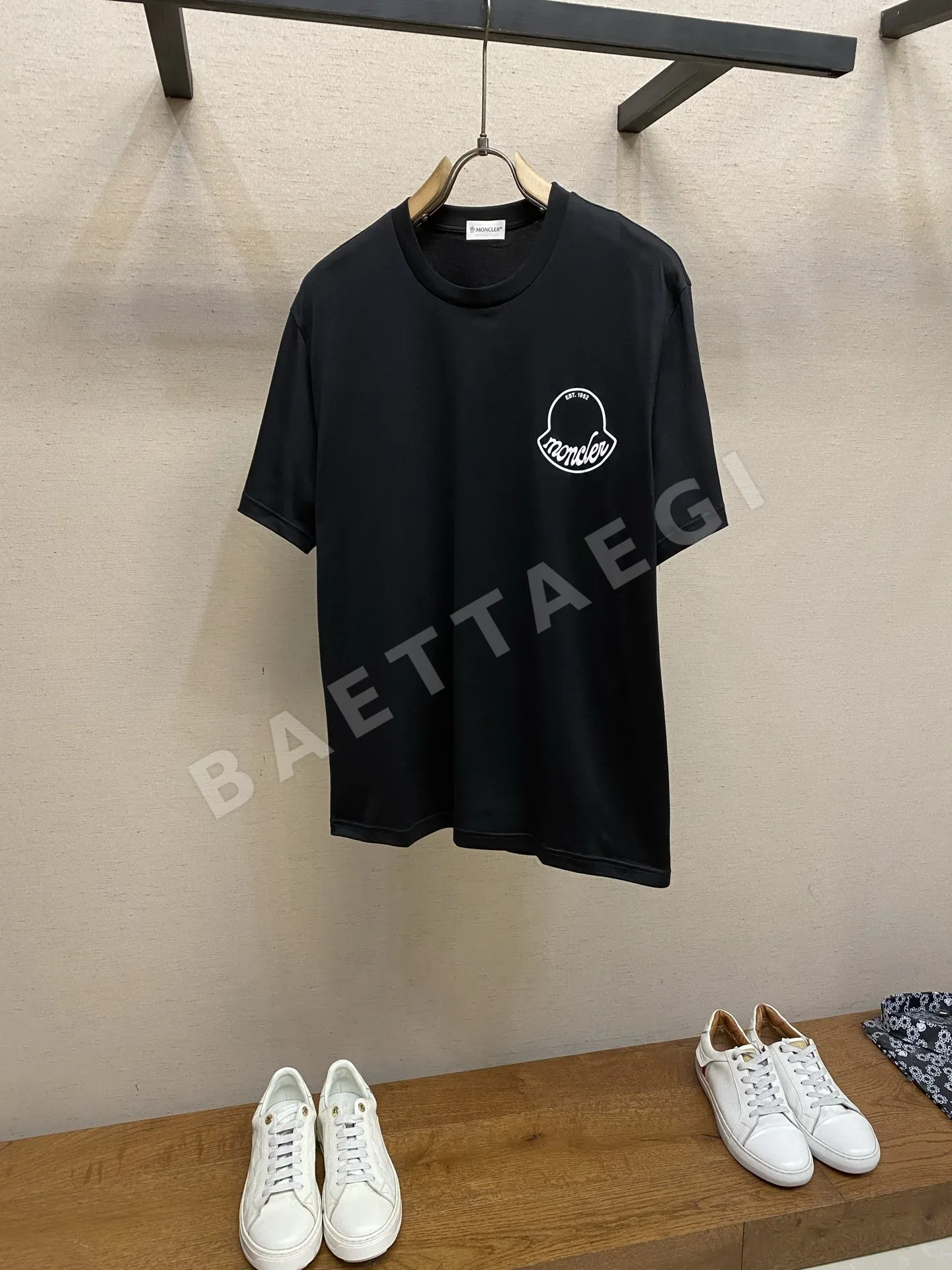 몽클레르 자수 로고 남성 반팔 티셔츠 48575