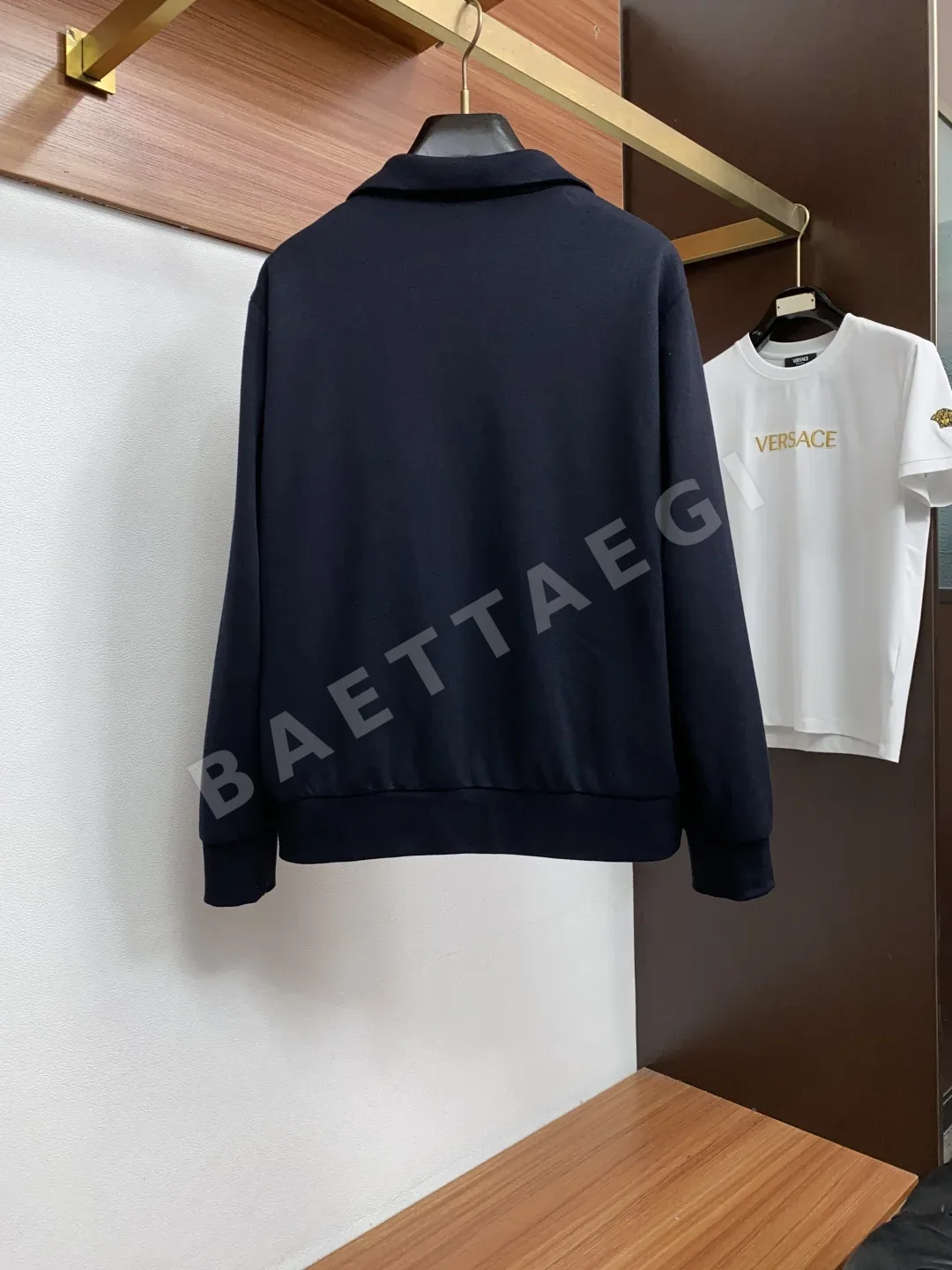 루이비통 뉴 모노그램 패턴 양면 스웨이드 보머 자켓 상세 이미지 11