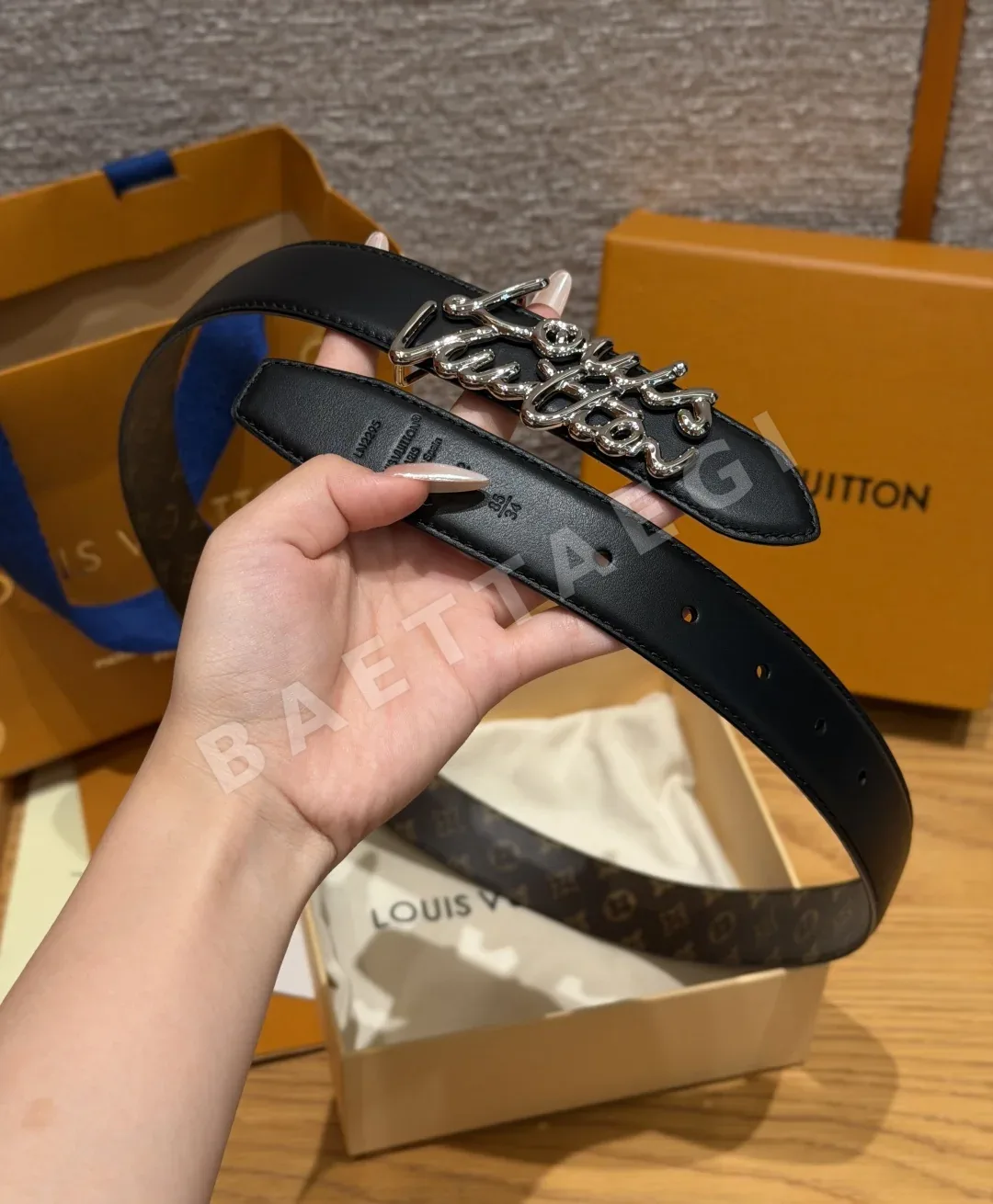 루이비통 스크립트 리버시블 벨트 상세 이미지 3