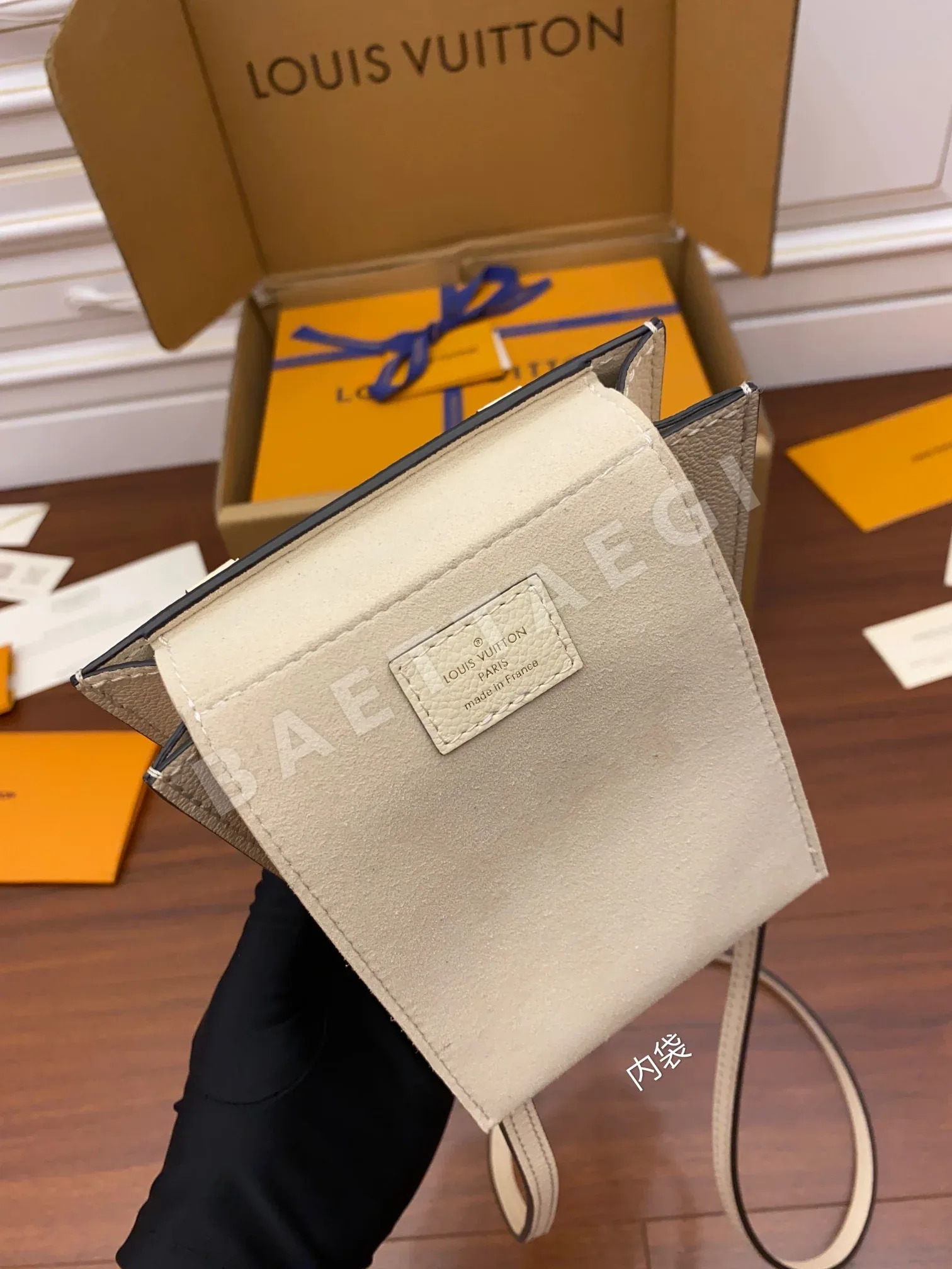 루이비통 M80449 가죽 가방 상세 이미지 4