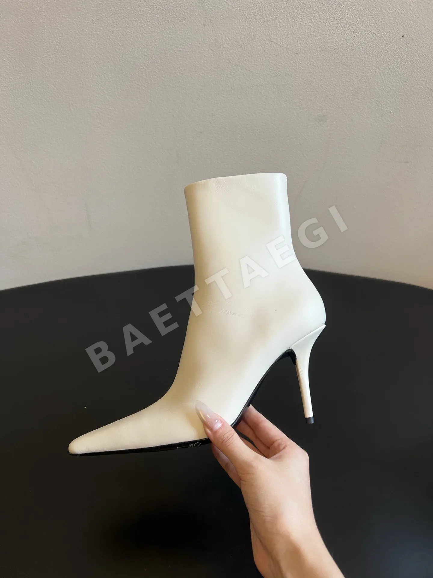 생로랑 부츠 가죽 포인티드토 상세 이미지 6