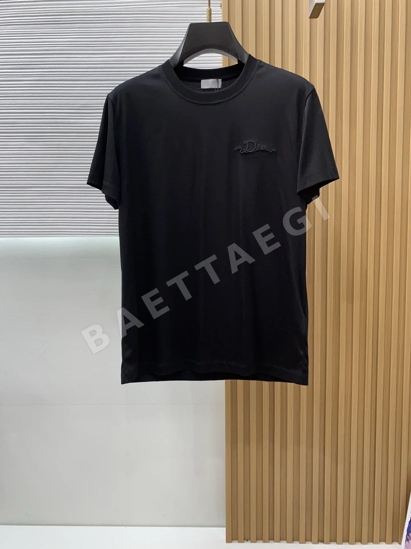 디올 크루넥 반팔 티셔츠 47588