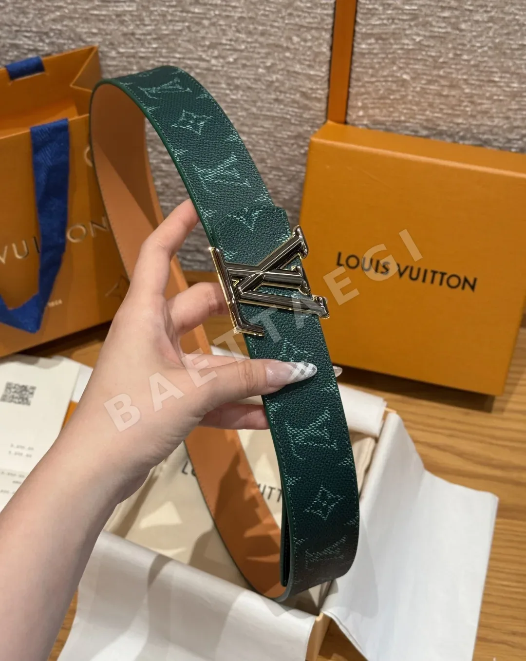 루이비통 디멘션 모노그램 헤리티지 40mm 리버시블 벨트 상세 이미지 4