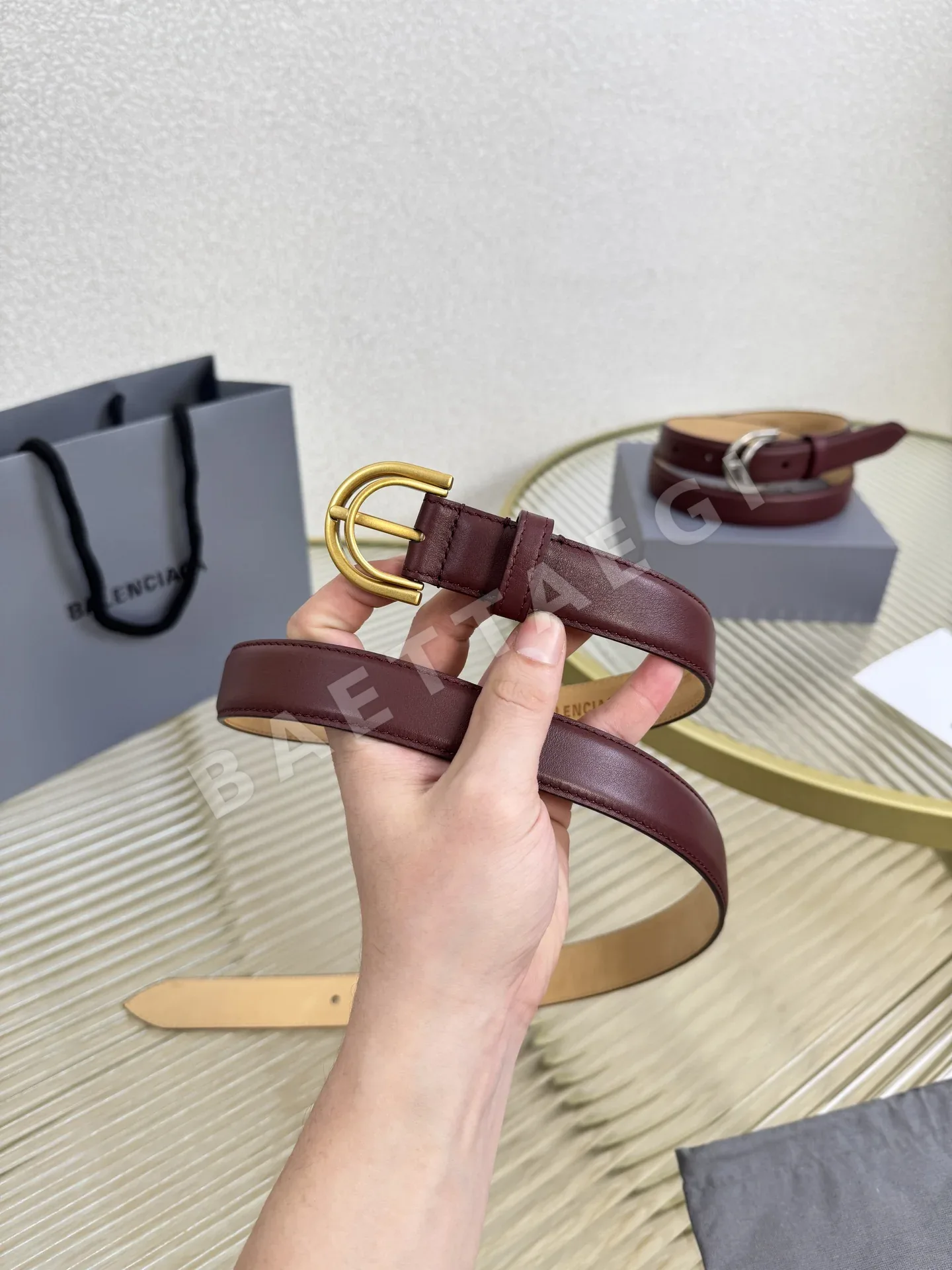 발렌시아가 놋쇠 장식 카프스킨 벨트 57986