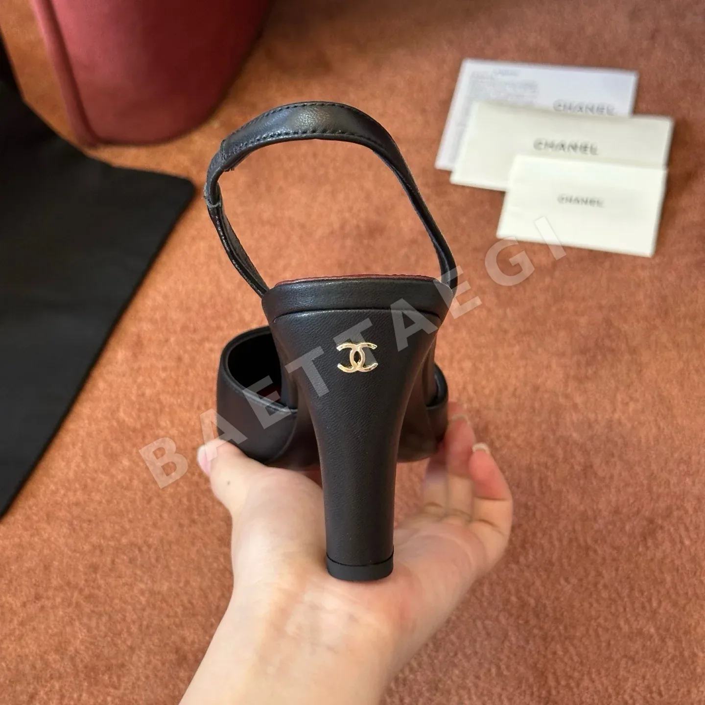 샤넬 플랫 가죽 더블 C 로고 상세 이미지 6