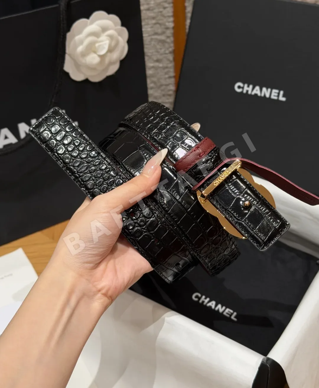 샤넬 악어 가죽 패턴 더블 C 버클 벨트 상세 이미지 3