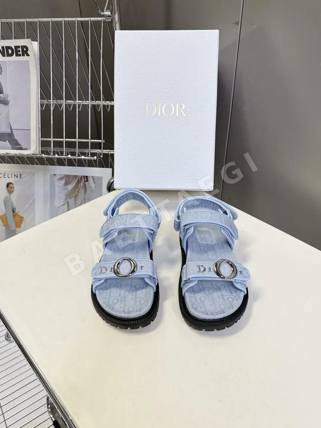 디올 오블리크 모노그램 벨크로 샌들 98376
