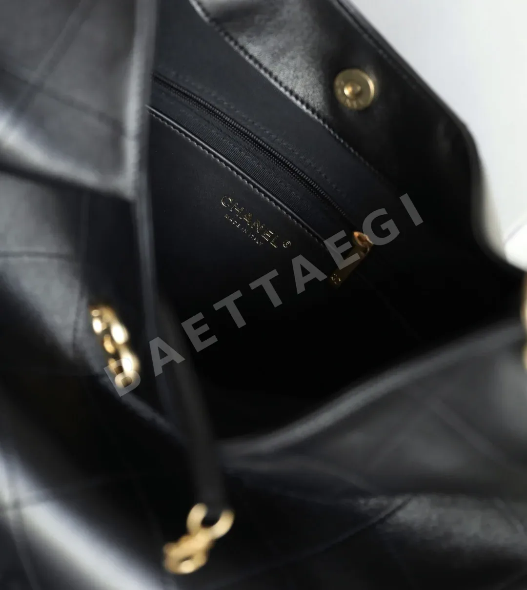 샤넬 26C 블랙 램스킨 라지 숄더백 26C 상세 이미지 7