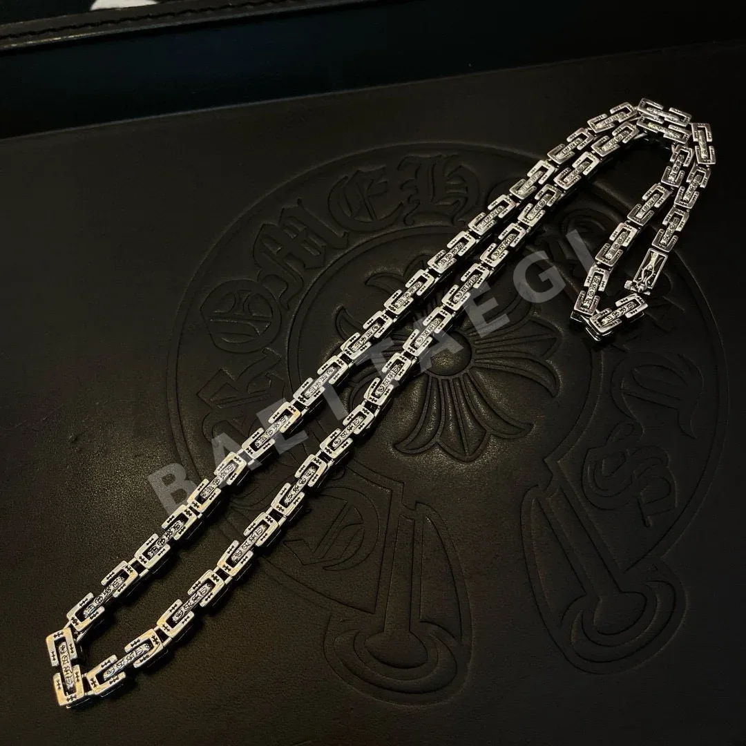 크롬하츠 엠보싱 크로스 플라워 목걸이 상세 이미지 4