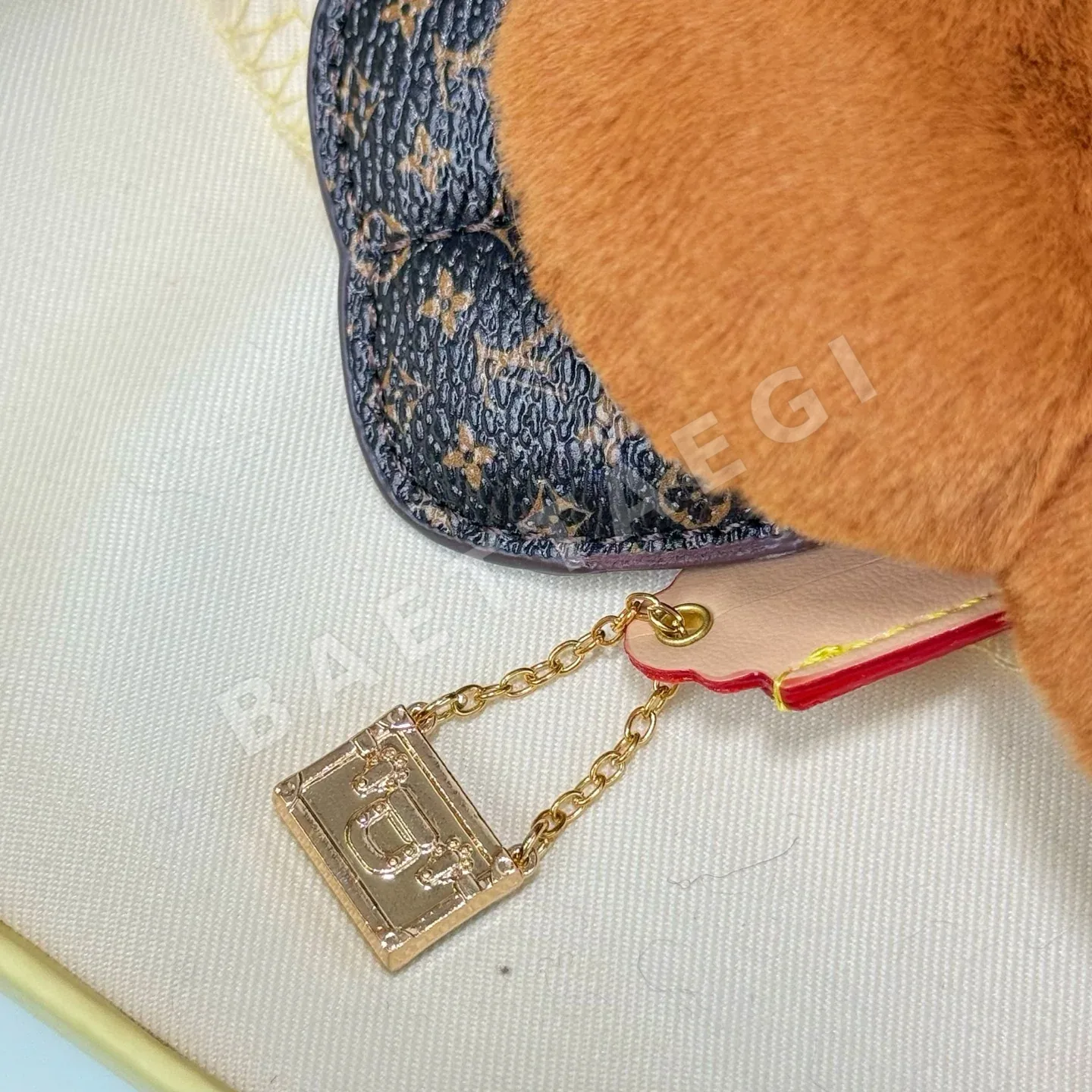 루이비통 비비안 모노그램 가죽 키링 상세 이미지 6