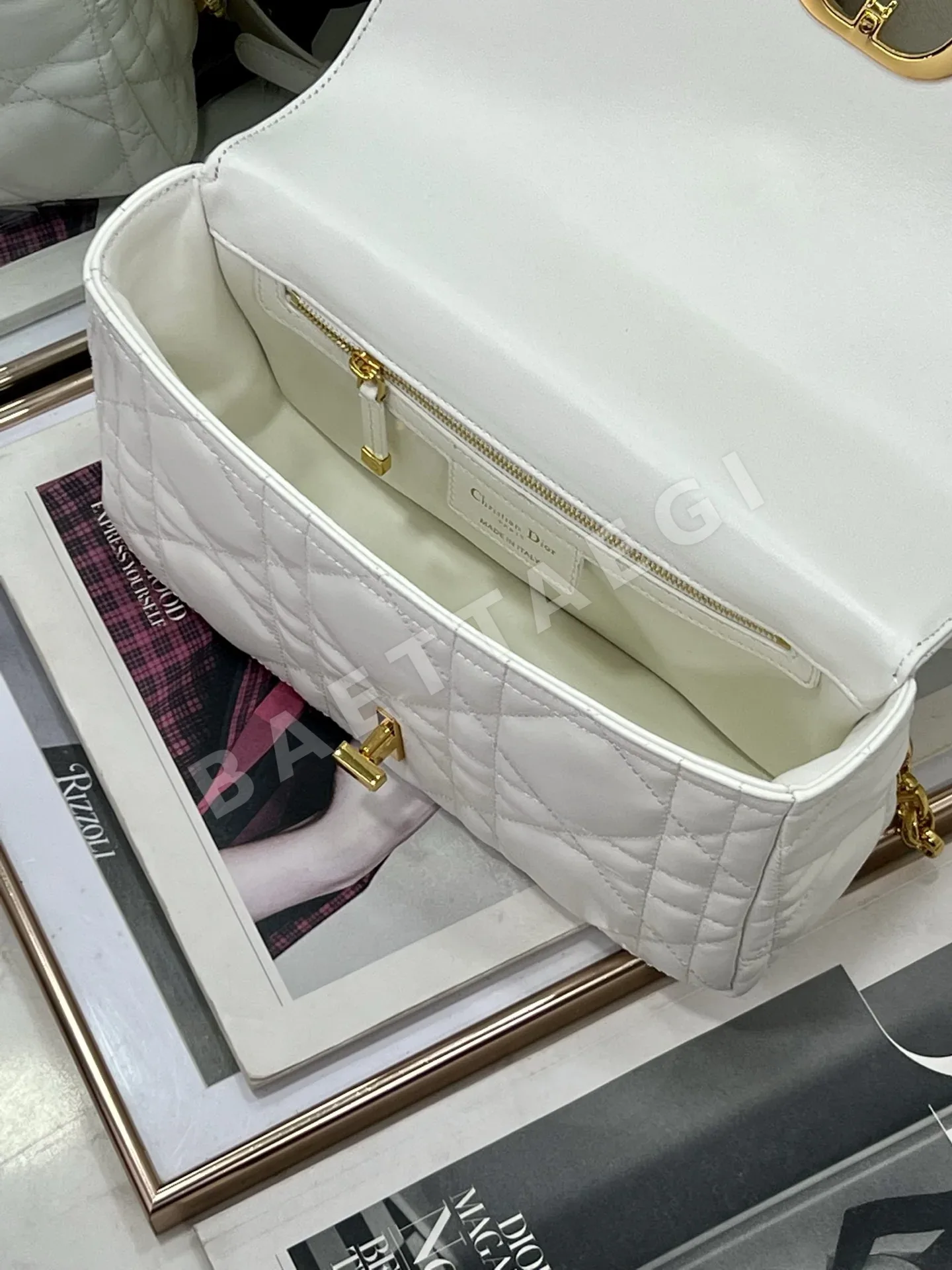 디올 카로 소프트 램스킨 핸드백 상세 이미지 9