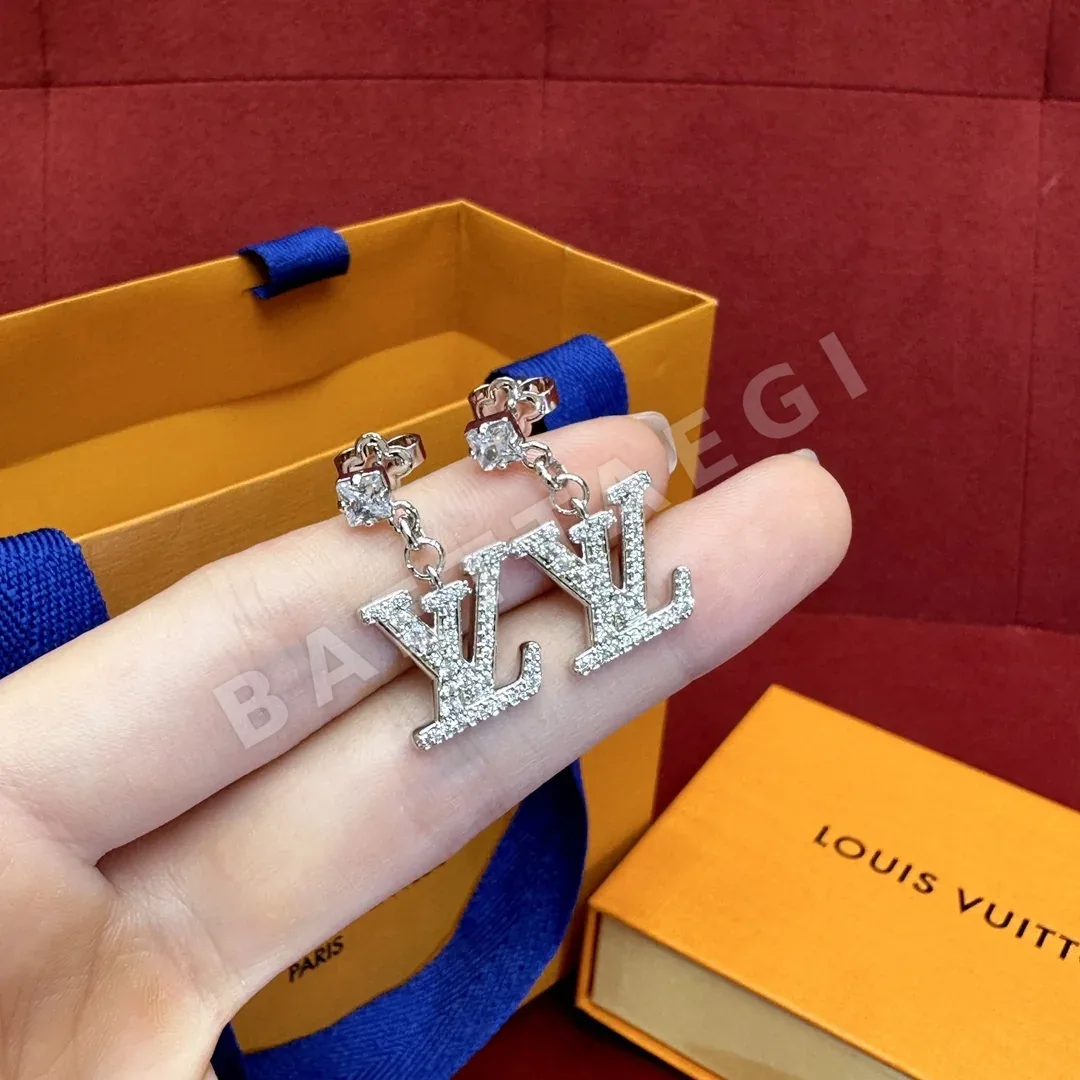 루이비통 스몰 스퀘어 다이아몬드 레터 귀걸이 178778