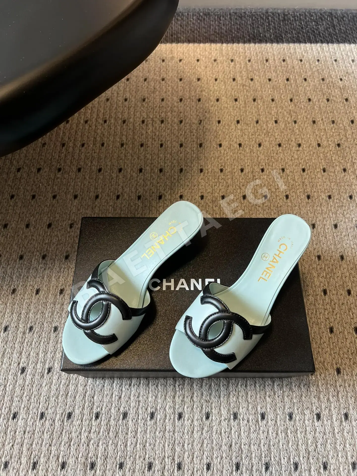 샤넬 더블 C 버클 로우힐 슬라이더 상세 이미지 2