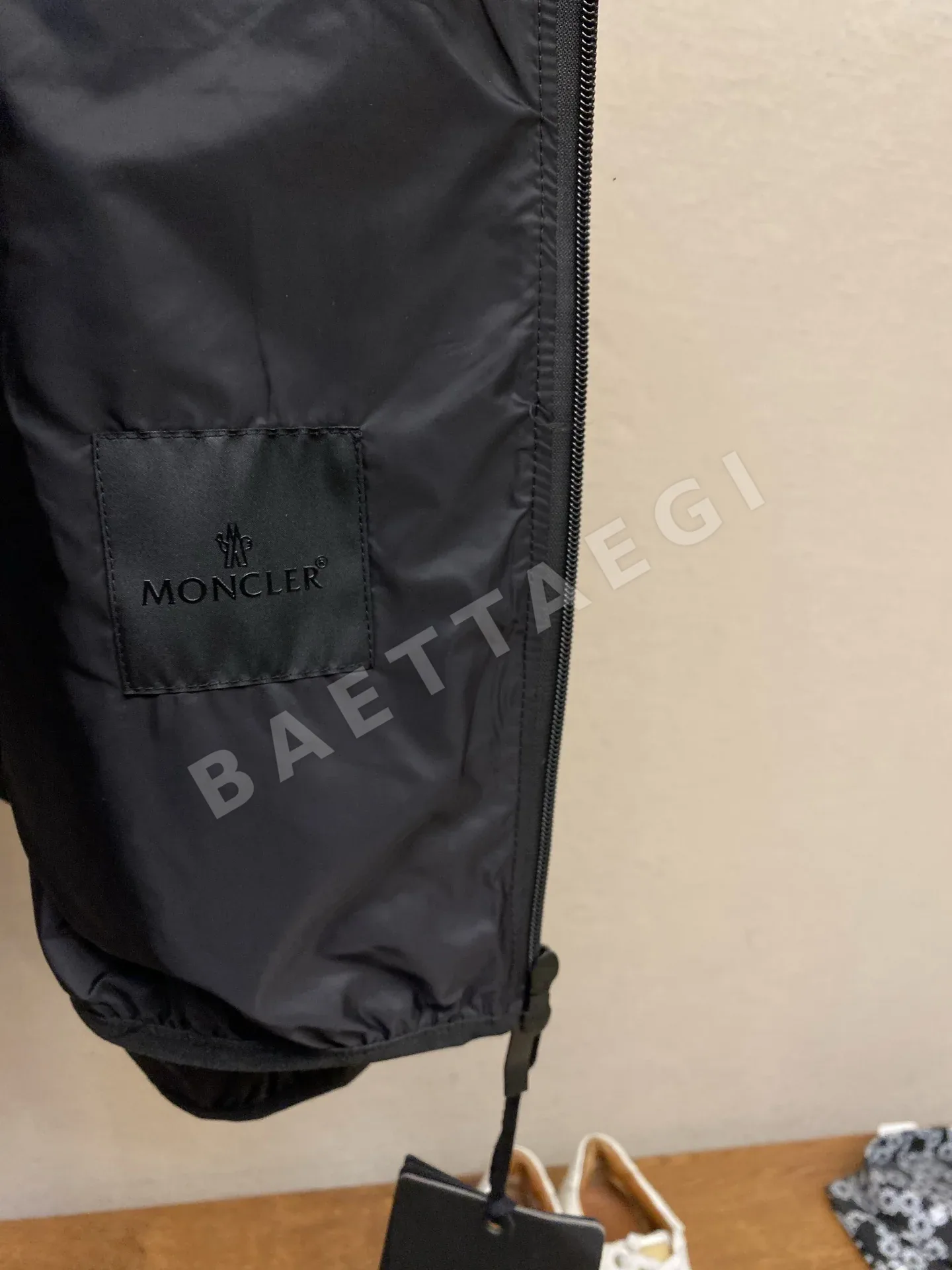 몽클레르 프린트 후드 나일론 자켓 상세 이미지 7