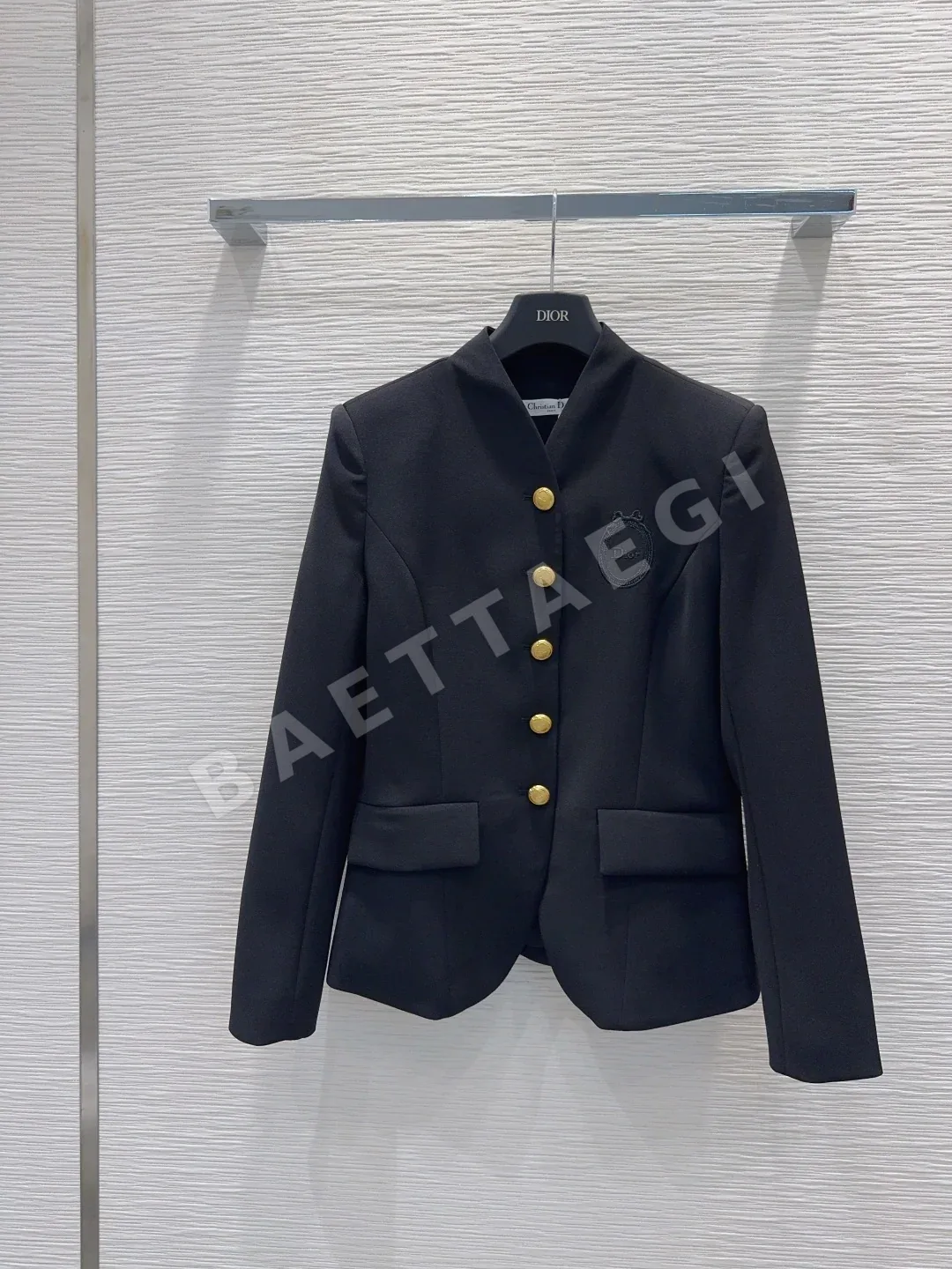 디올 슬림핏 자수 로고 자켓 상세 이미지 3