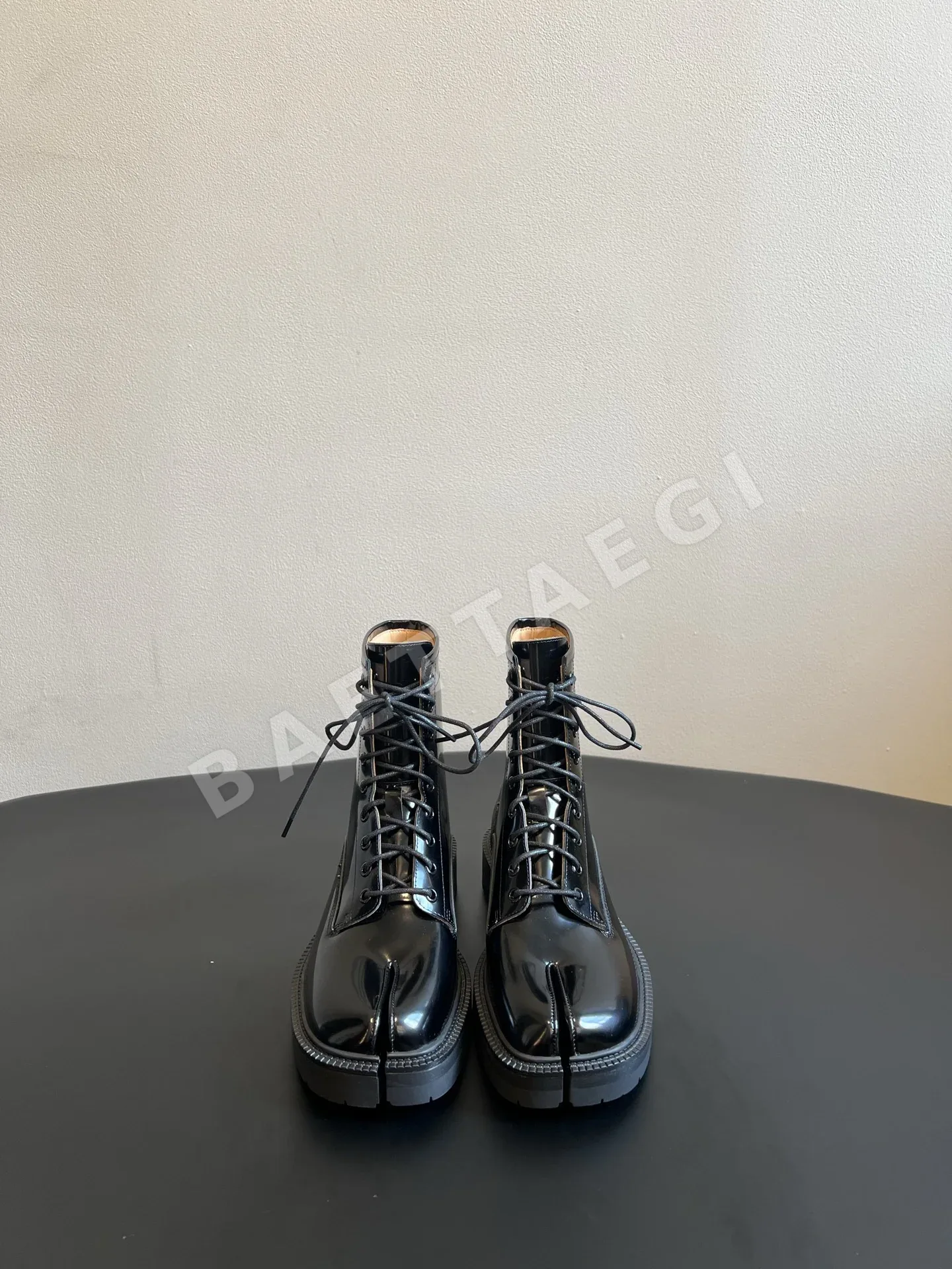 마르지엘라 스플릿 토 플랫폼 마틴 부츠 132565