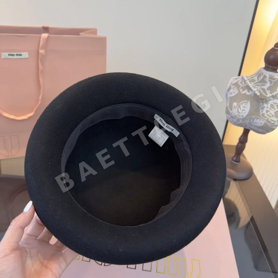 미우미우 모자 185802 Miu Miu Cap 상세 이미지 9