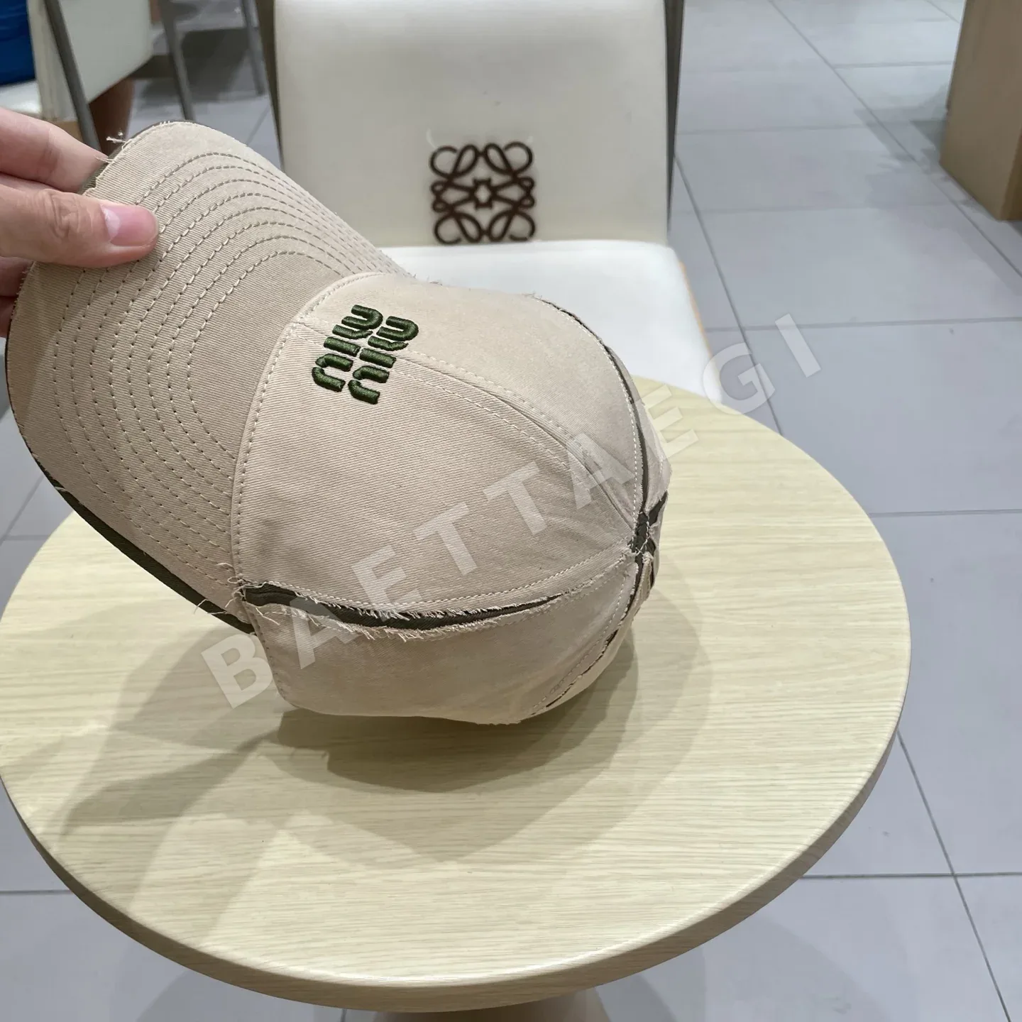 미우미우 자수 베이스볼 모자 상세 이미지 8
