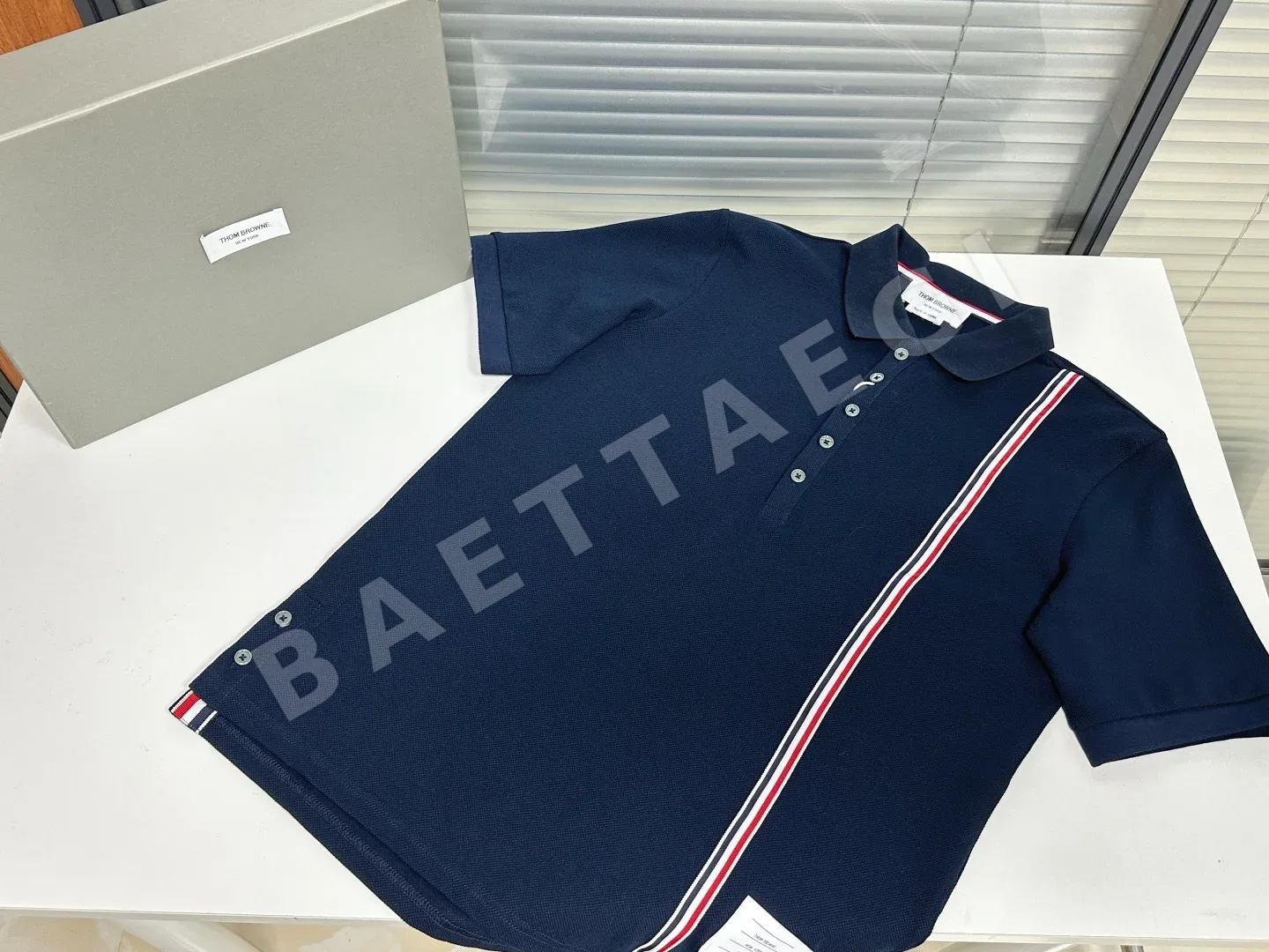 톰브라운 가슴 리본 장식 남성 반팔 폴로셔츠 상세 이미지 7